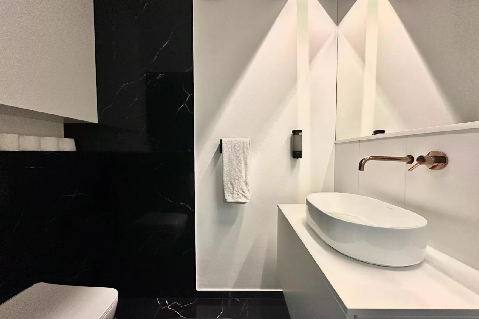 The EastHouse - Badkamer