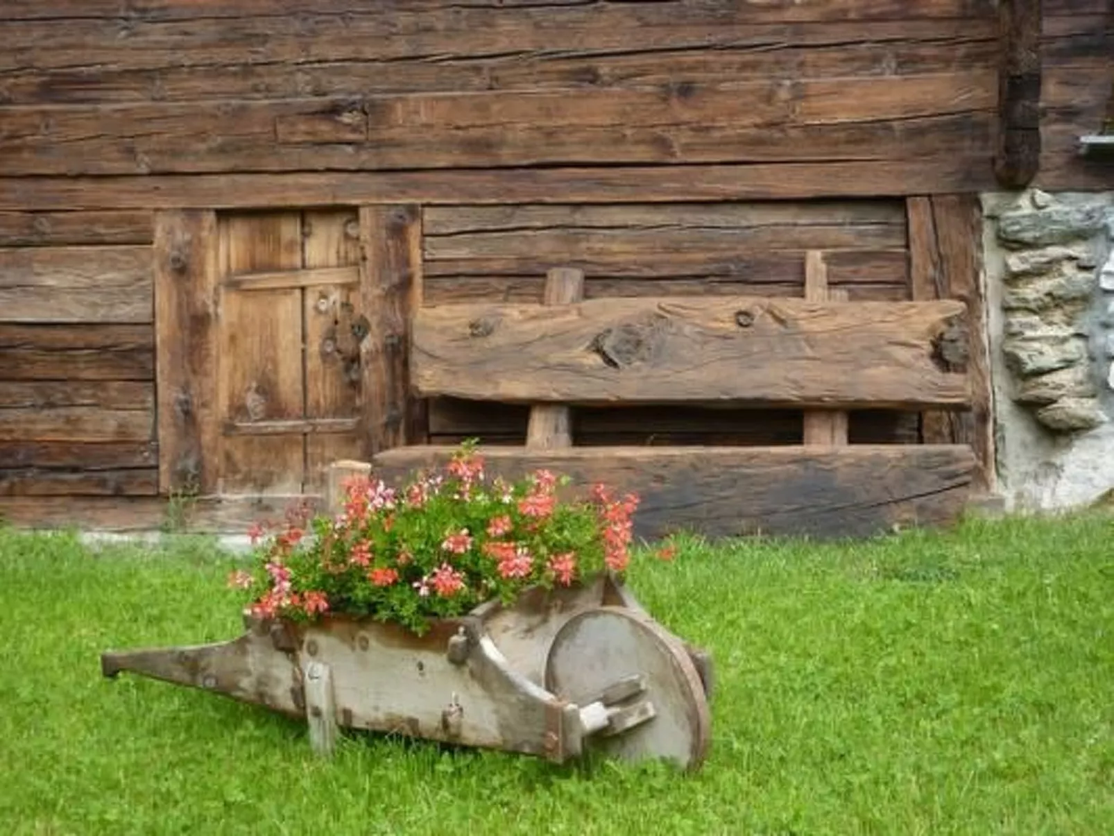 Chalet Le Murmure du Torrent - Buiten