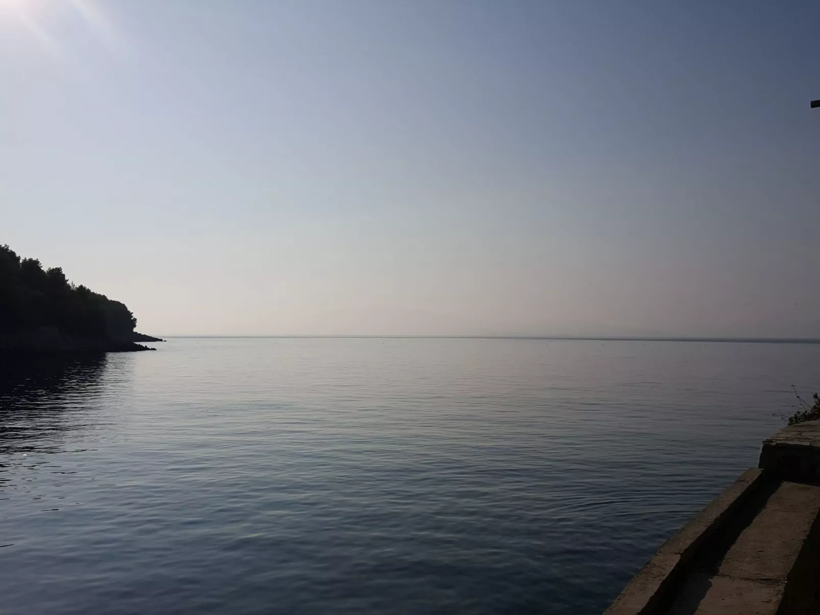 Weißes Haus Robinson mit BBQ und Terrasse - Image-tags.info