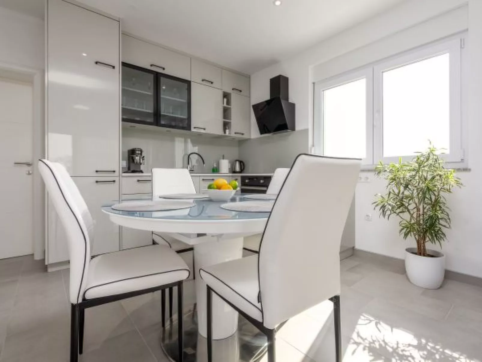 Apartment Laurel near the sea - Image-tags.info