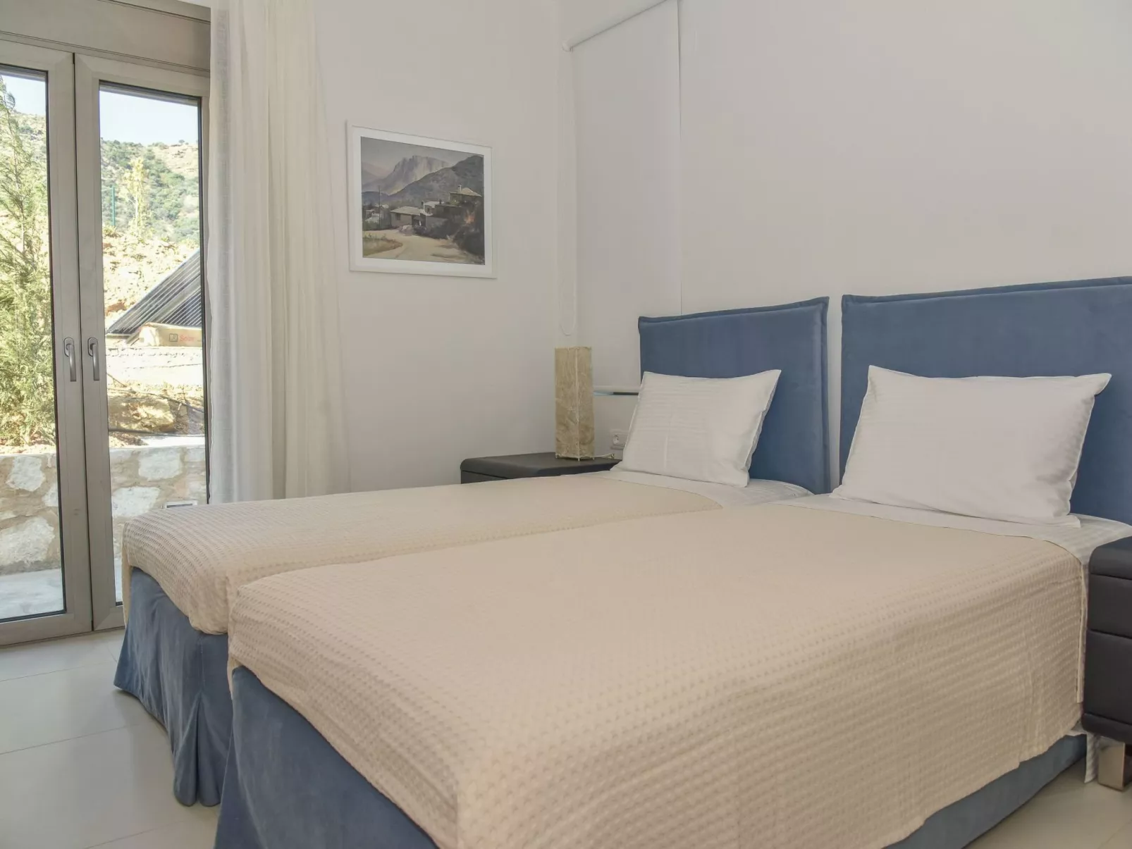 "Villa Kallia" mit Infinity-Pool - Binnen