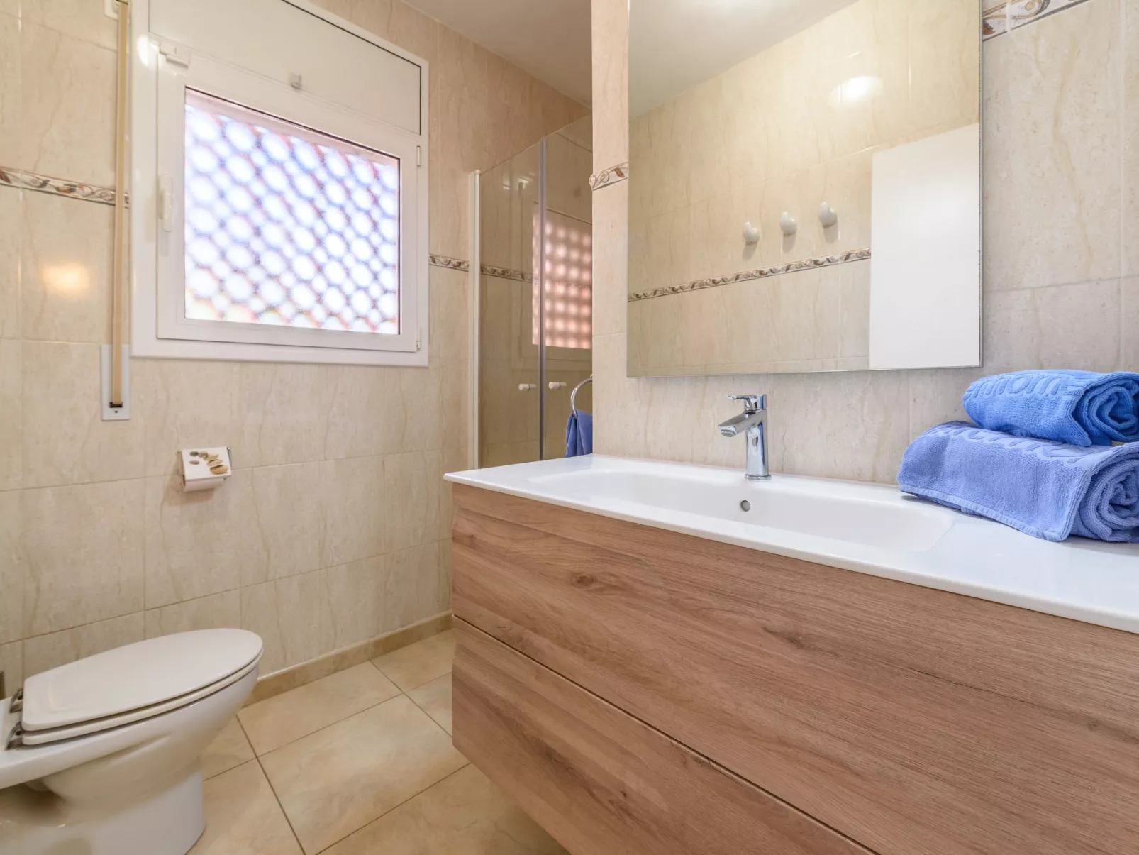 Sol Naciente - Binnen