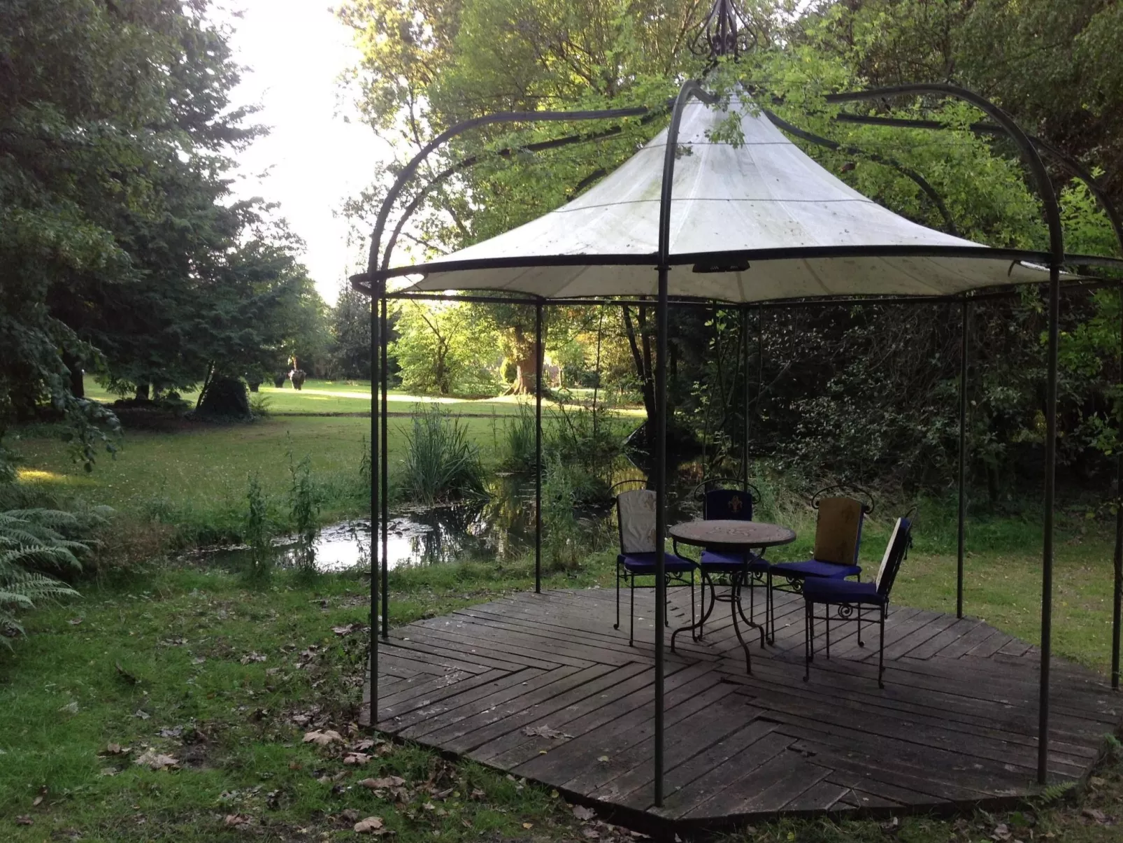 MaisonMazerand    Wohnen - Entspannen - Genießen - Buiten