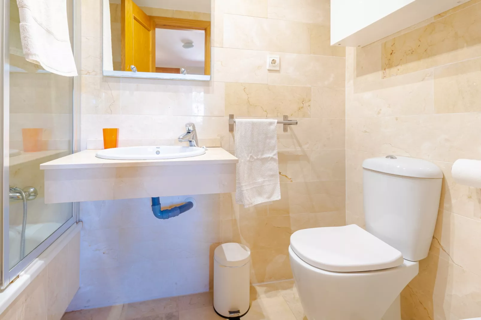 Apartment only 80 Meters from the Beach - Badkamer