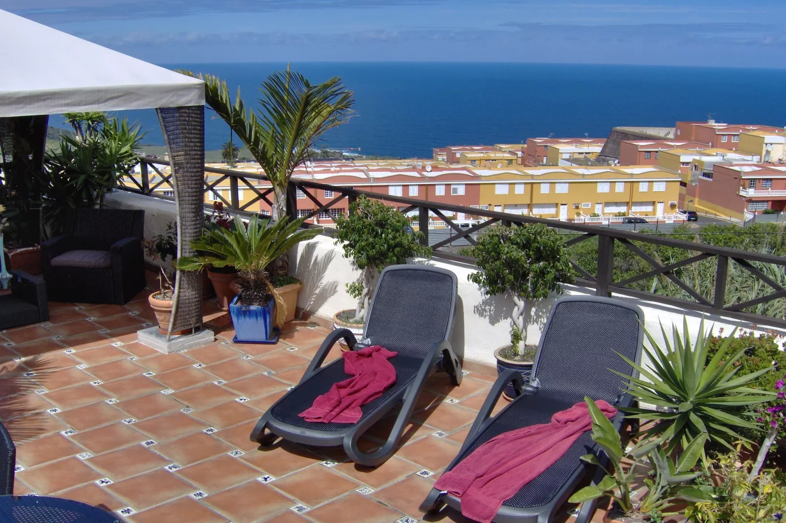 Apartamentos Monasterio de San Antonio 4 - Terrasbalkon