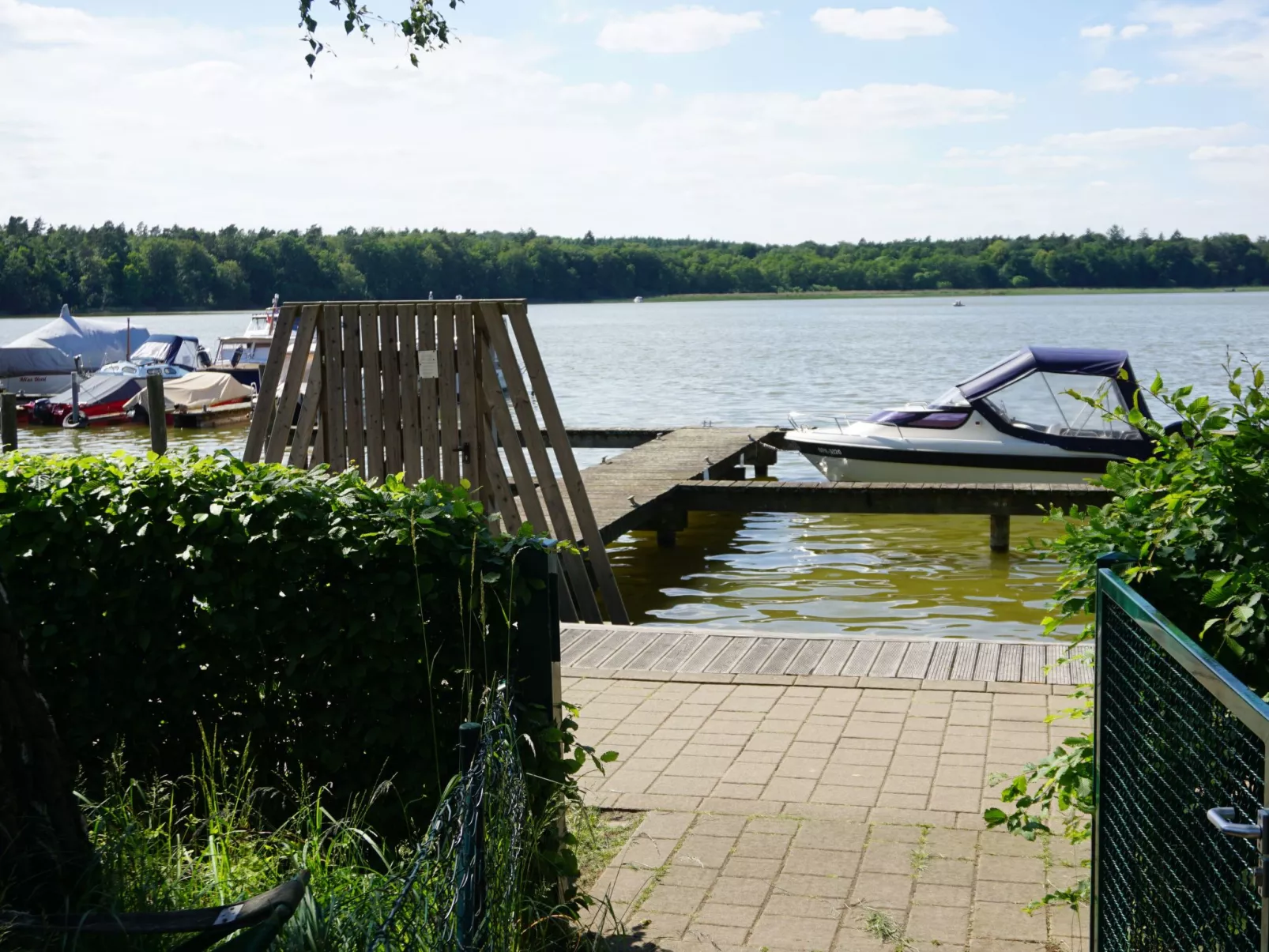 Apartmenthaus am See - Buiten