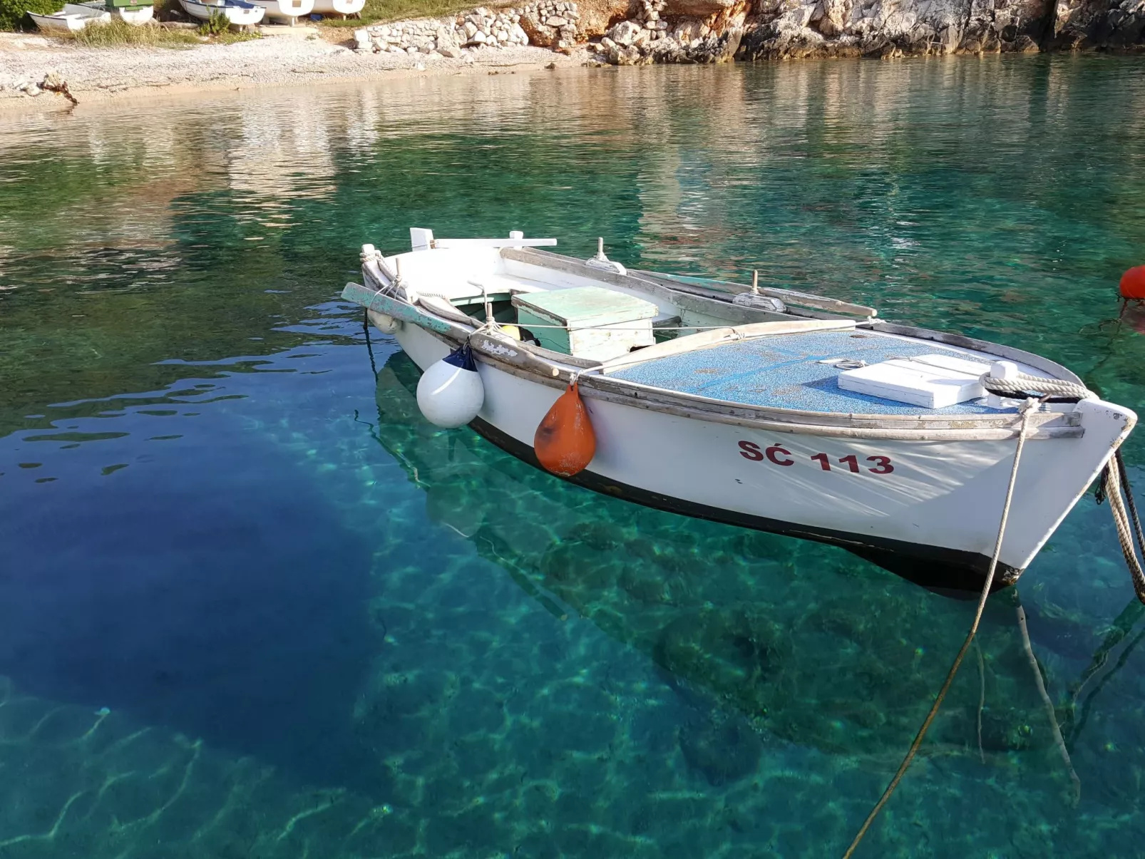 Weißes Haus Robinson mit BBQ und Terrasse - Image-tags.info