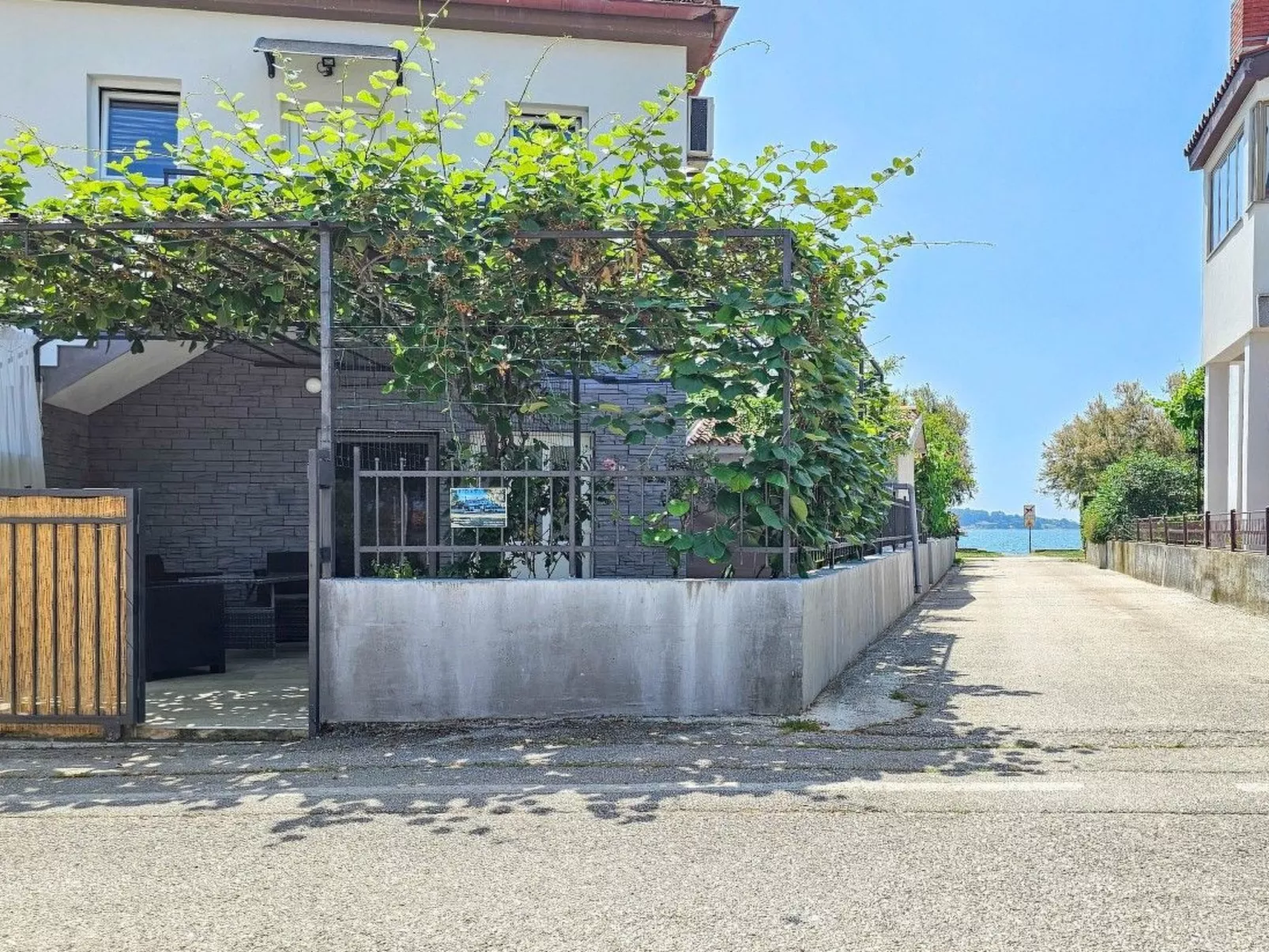 "Pintar 2" direkt am Strand - Buiten