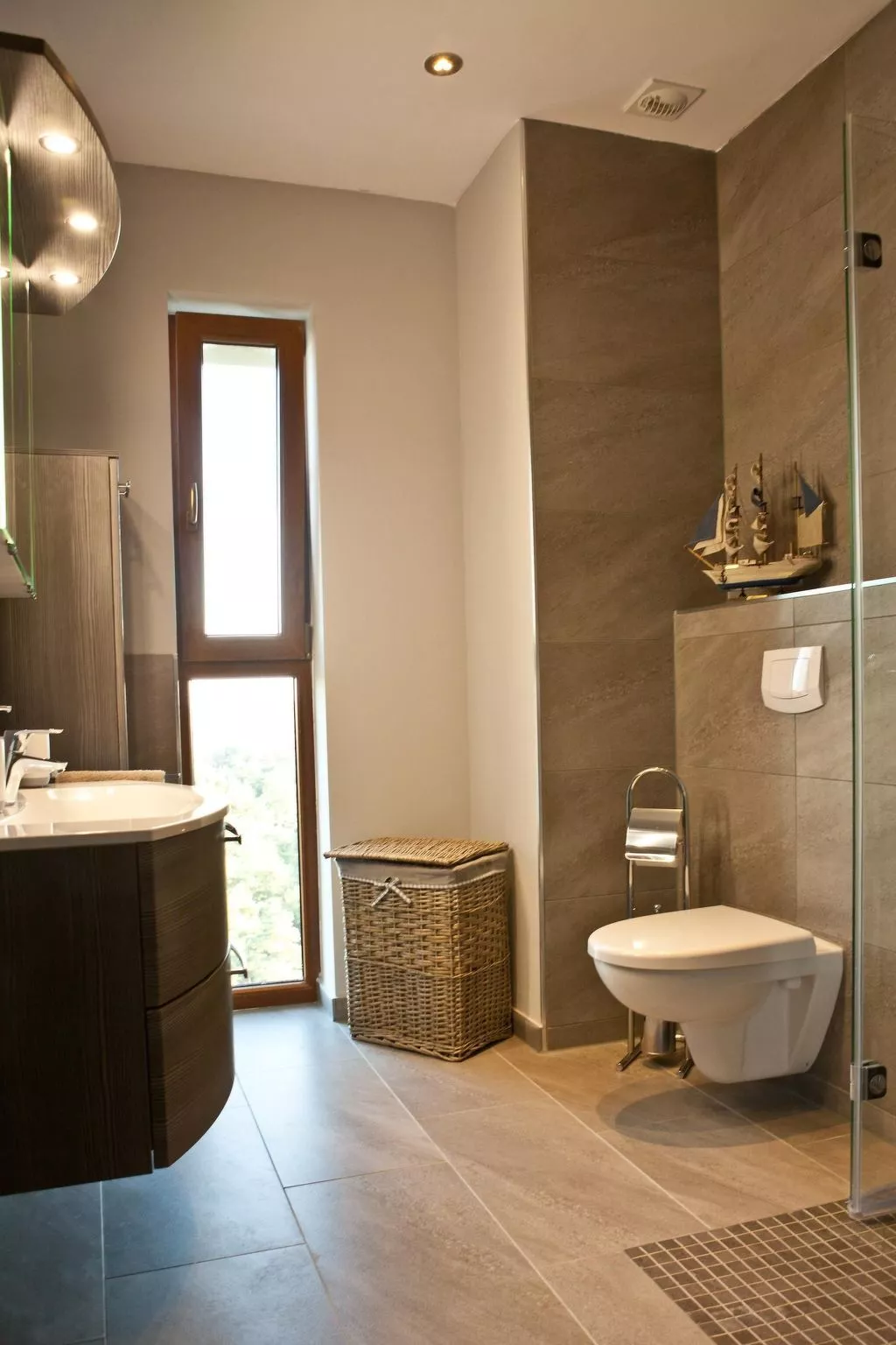 Wohnung mit Panoramaverglasung und Meerblick - Binnen