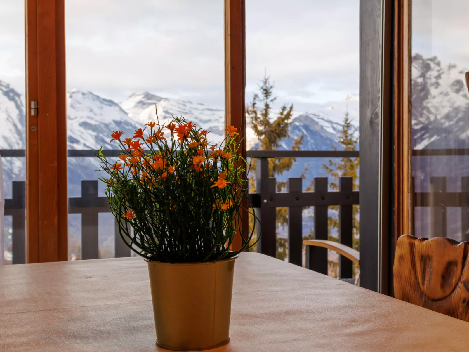 Jolimont J4 - Binnen