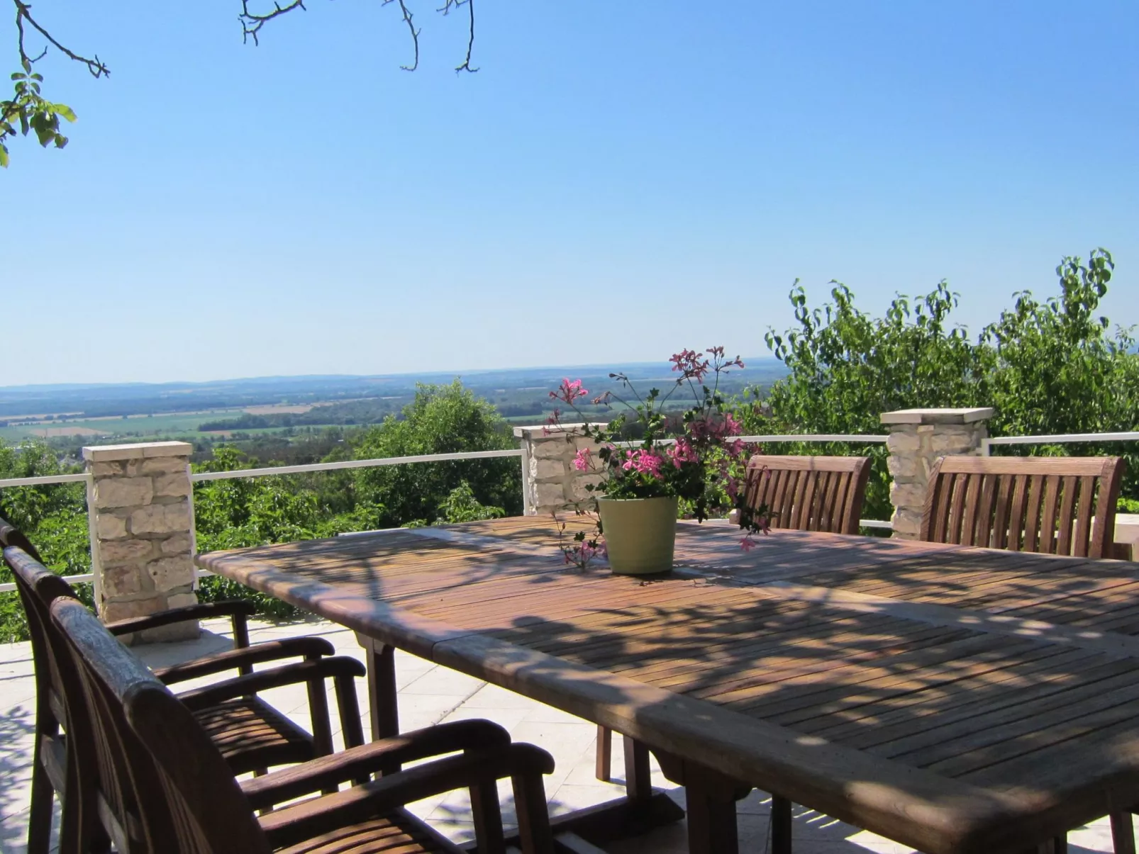 Traditionelle Villa mit Pool und Ausblick - Buiten