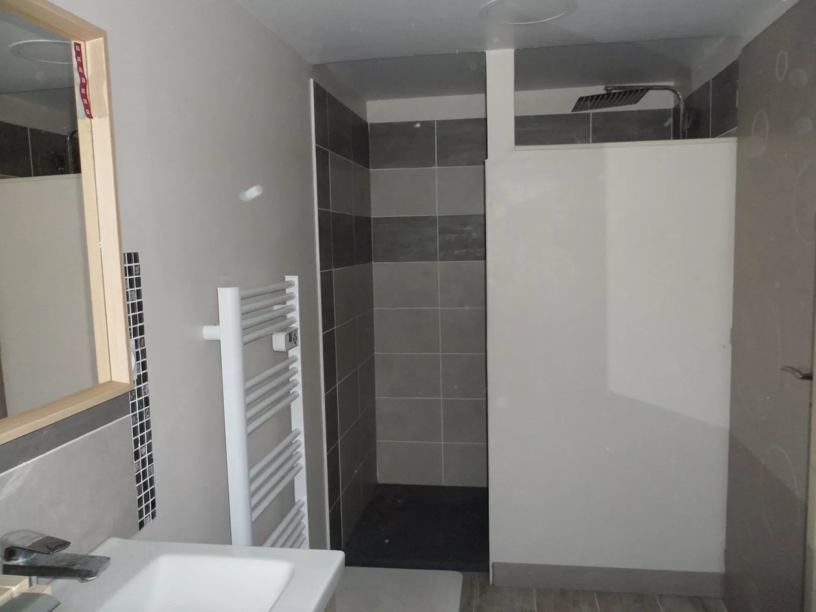 "Aelise" mit eigenem Pool - Binnen