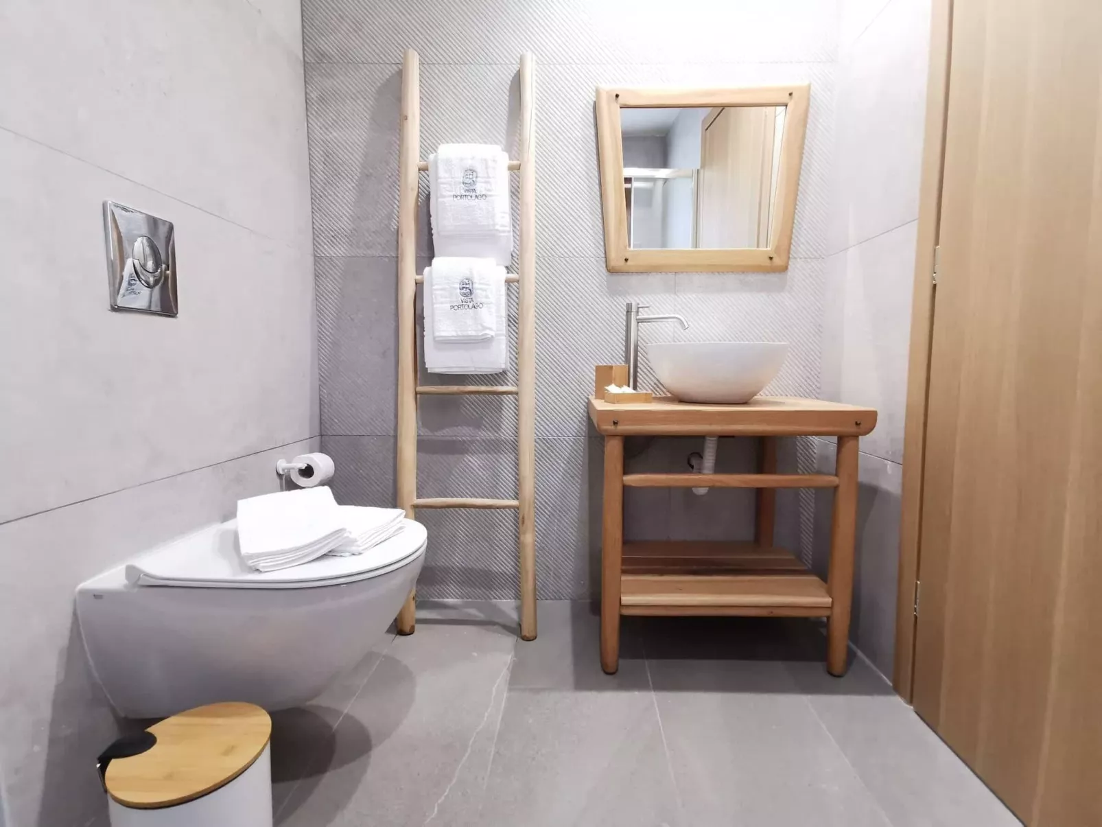 Luxuriöse, abgelegene Villa mit fantastischer Aussicht - Binnen