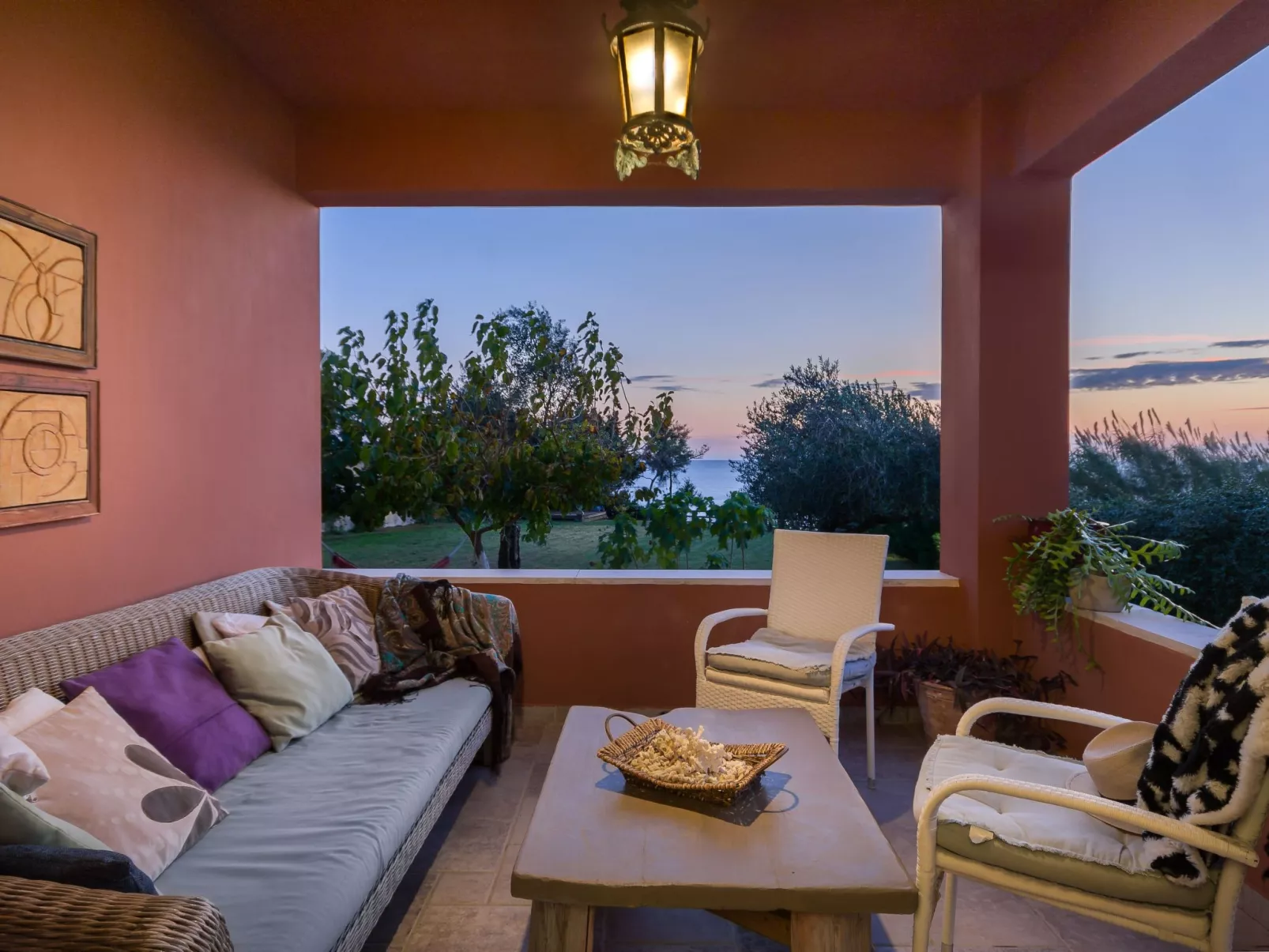 Idyllisch gelegene und luxuriöse Villa mit Veranda und Pavillon - Image-tags.info