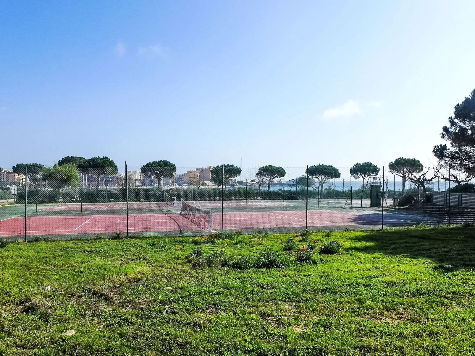 Les Rives de la Favière - Buiten