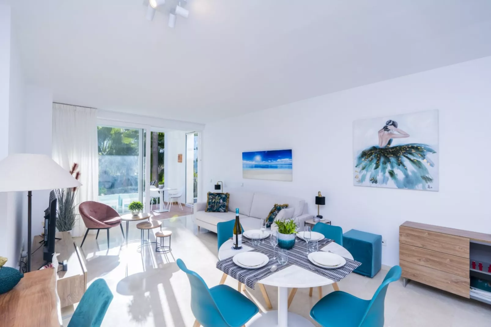 Stylish 2-Bed Apartment | Alcazaba Lagoon (303) - Woonkamer