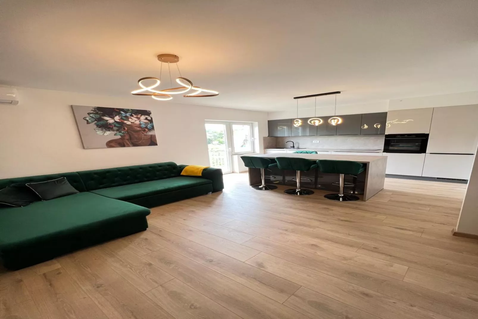 Four-Bedroom Apartment With Sea View - Badkamer