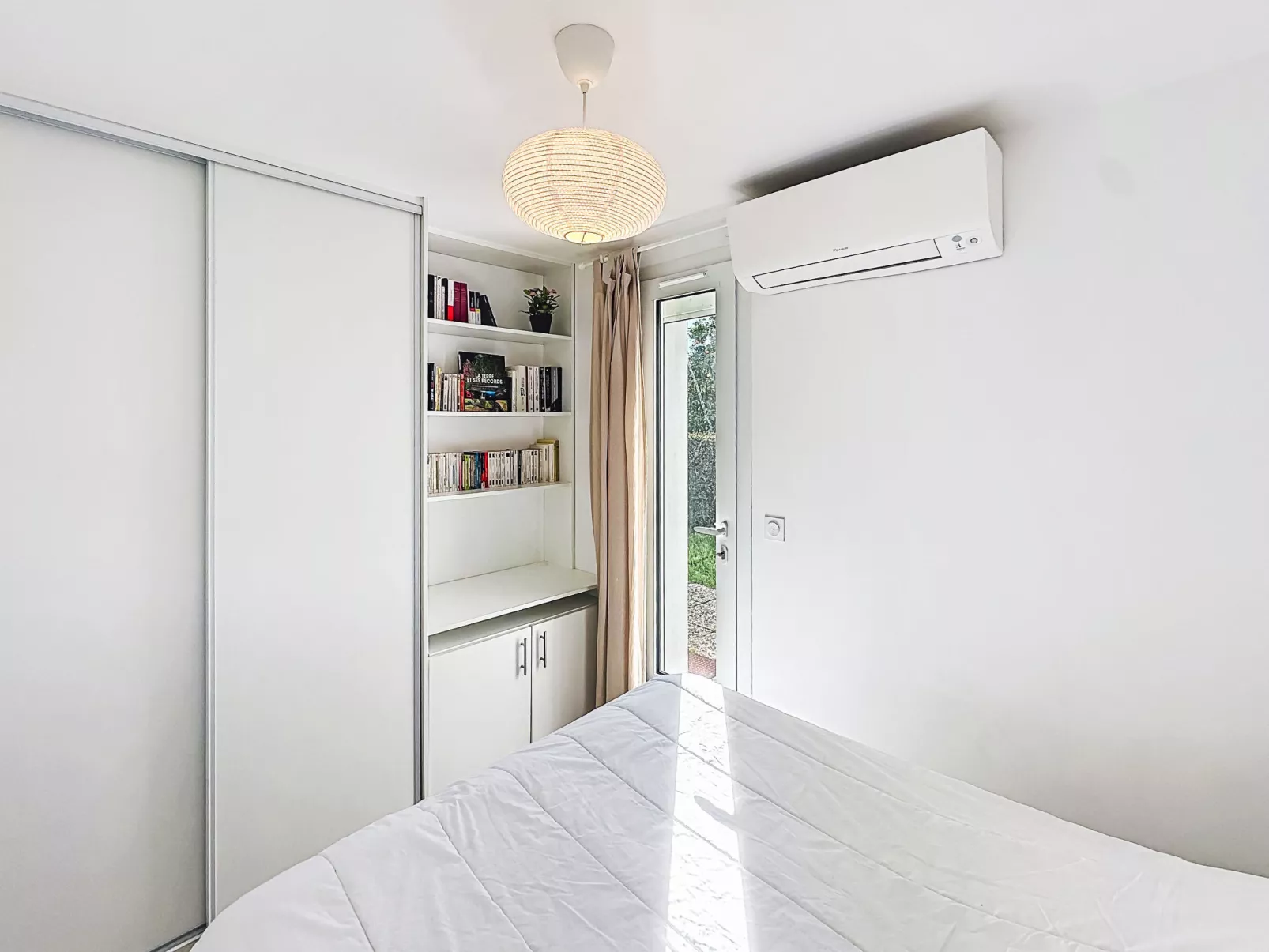 Le Perregaux - Binnen