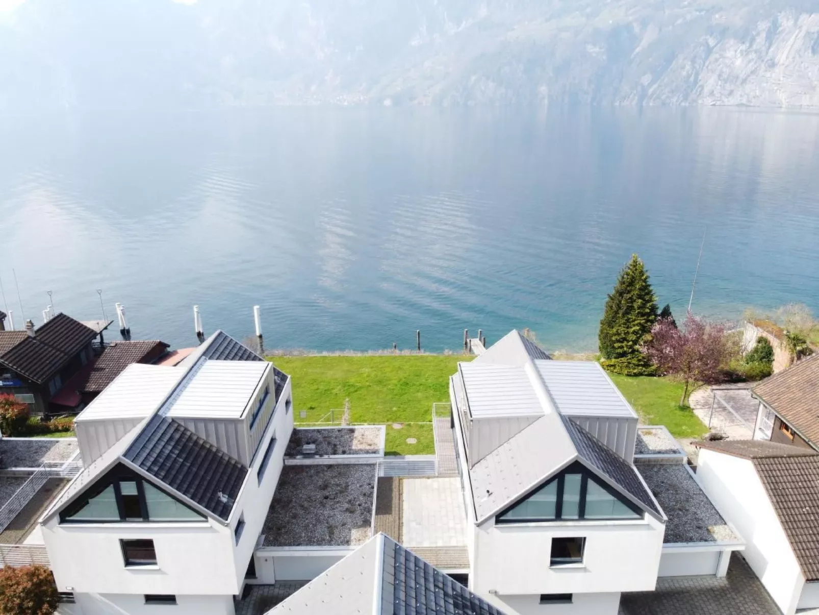 Villa am See 5 / Beach House - Buiten