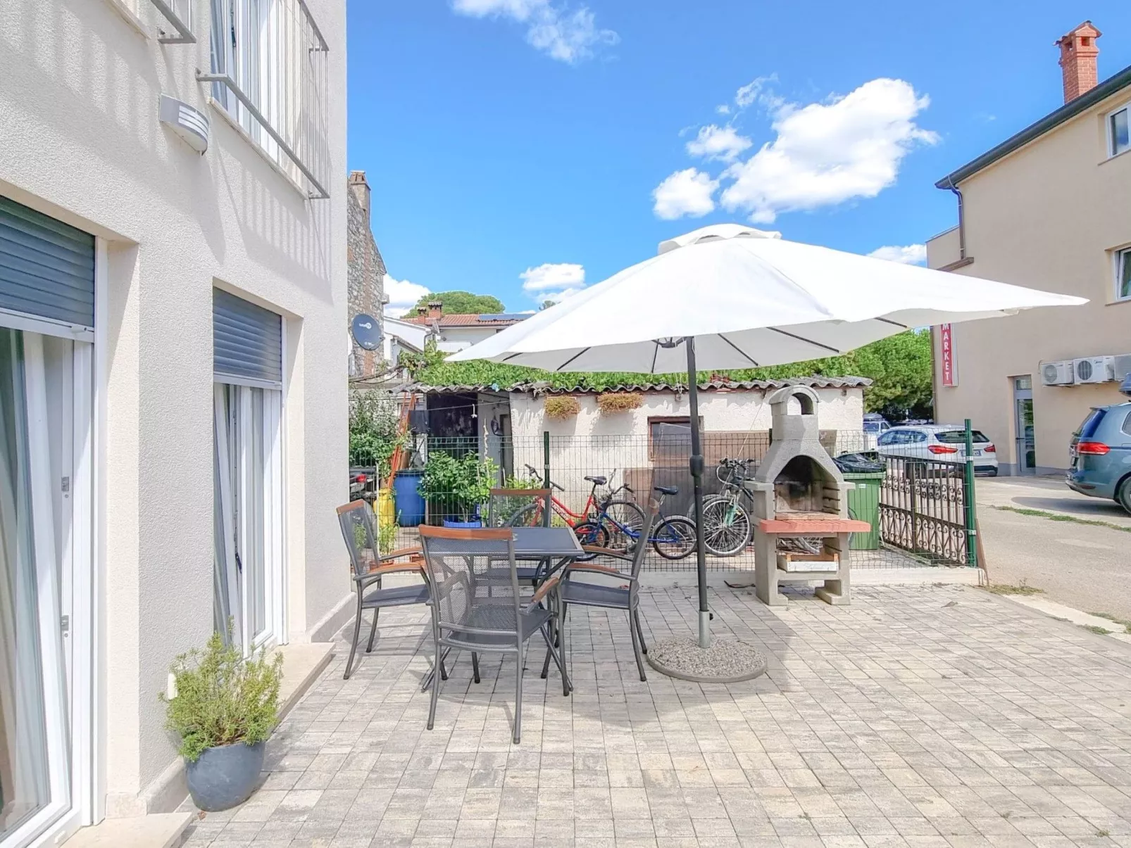 Für 4 Personen ca. 40 m&sup2; in Novigrad, Adriaküste Kroatien (Westküste von I - Buiten