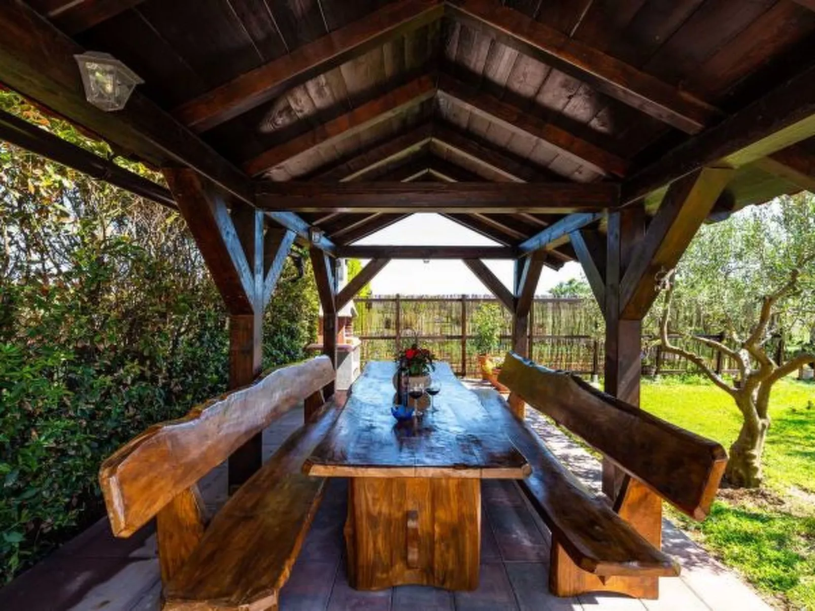 Apartment house Simoni with pool - Image-tags.info