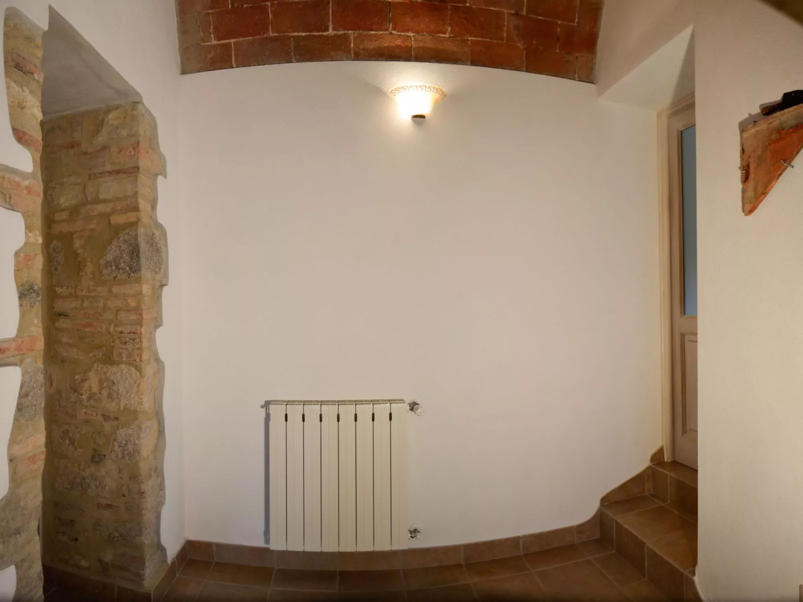 In Montecastelli Pisano mit beheiztem Whirlpool - Binnen