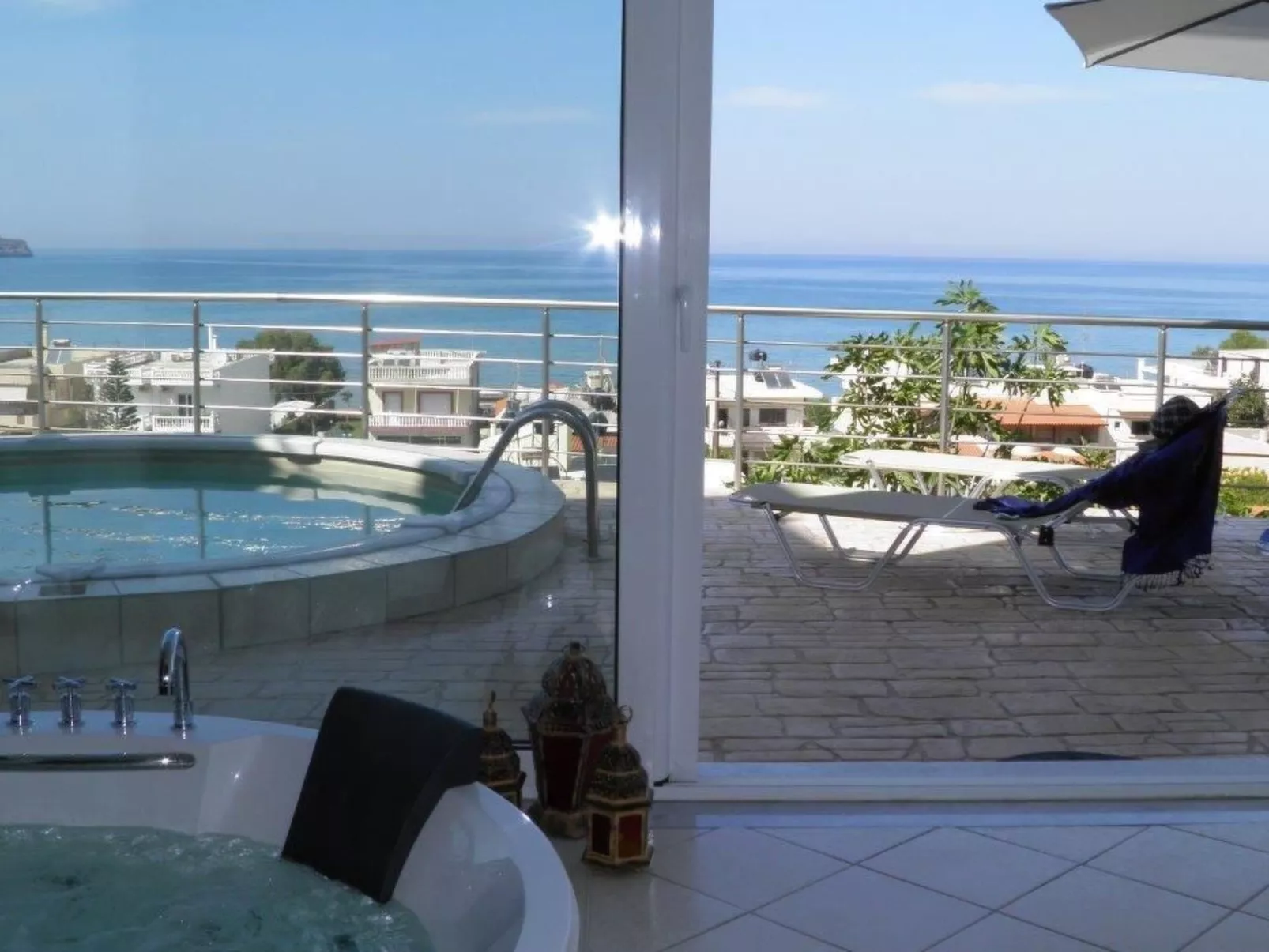 Sehr geräumiges Apartment mit eigenem Pool und Whirlpool - Binnen