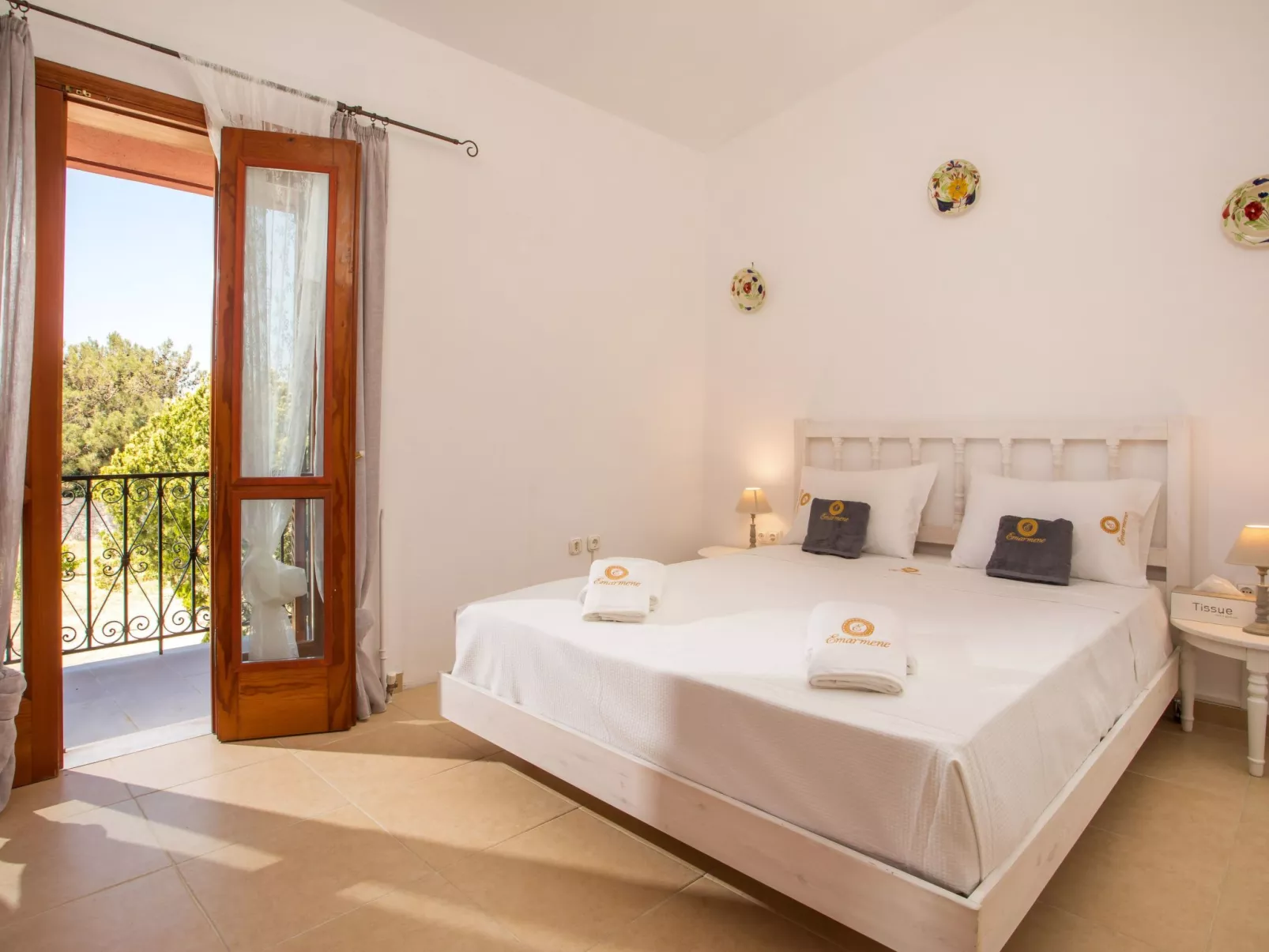 Emarmene - Dein Schicksal - Binnen