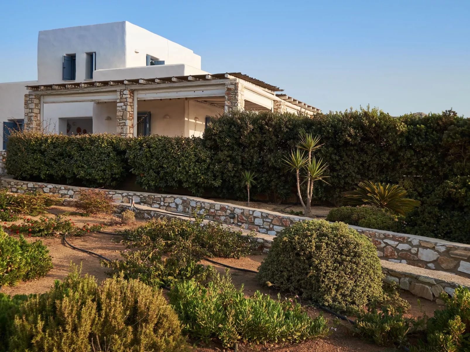 Große, komfortable Pool-Villa, Strand zu Fuß erreichbar - Buiten