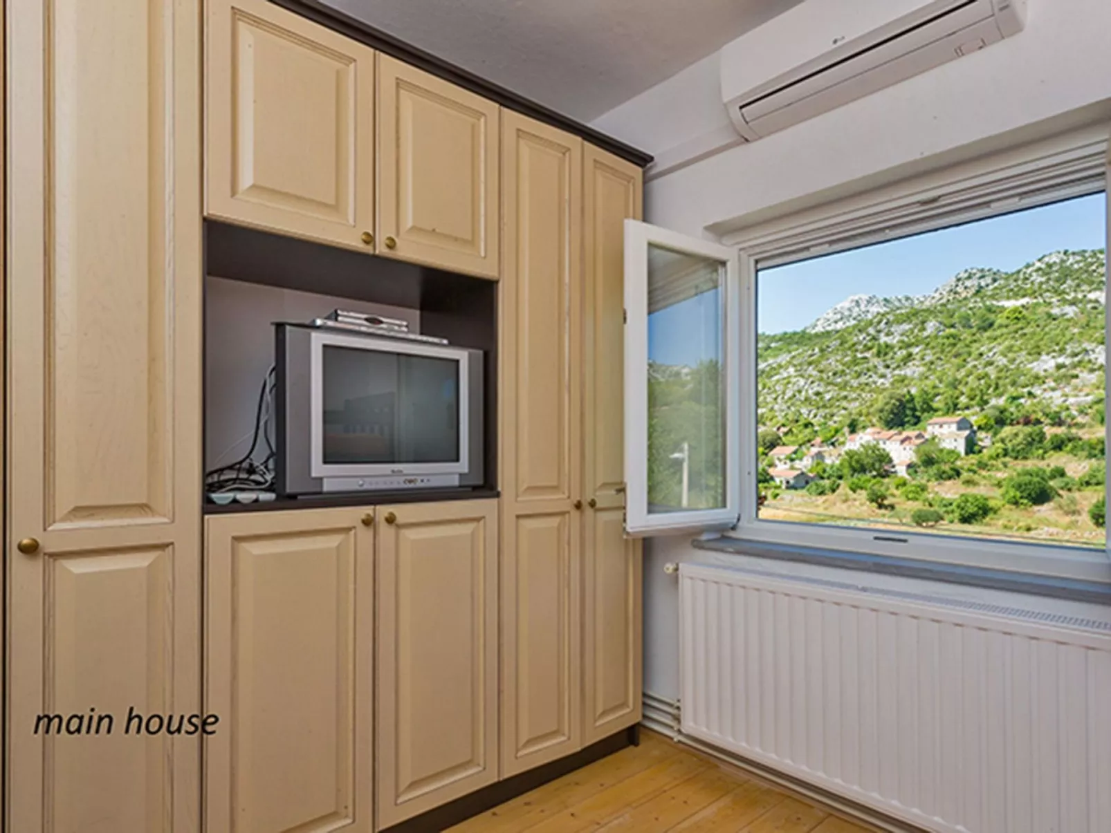 Villa mit Pool, Oslje - Binnen