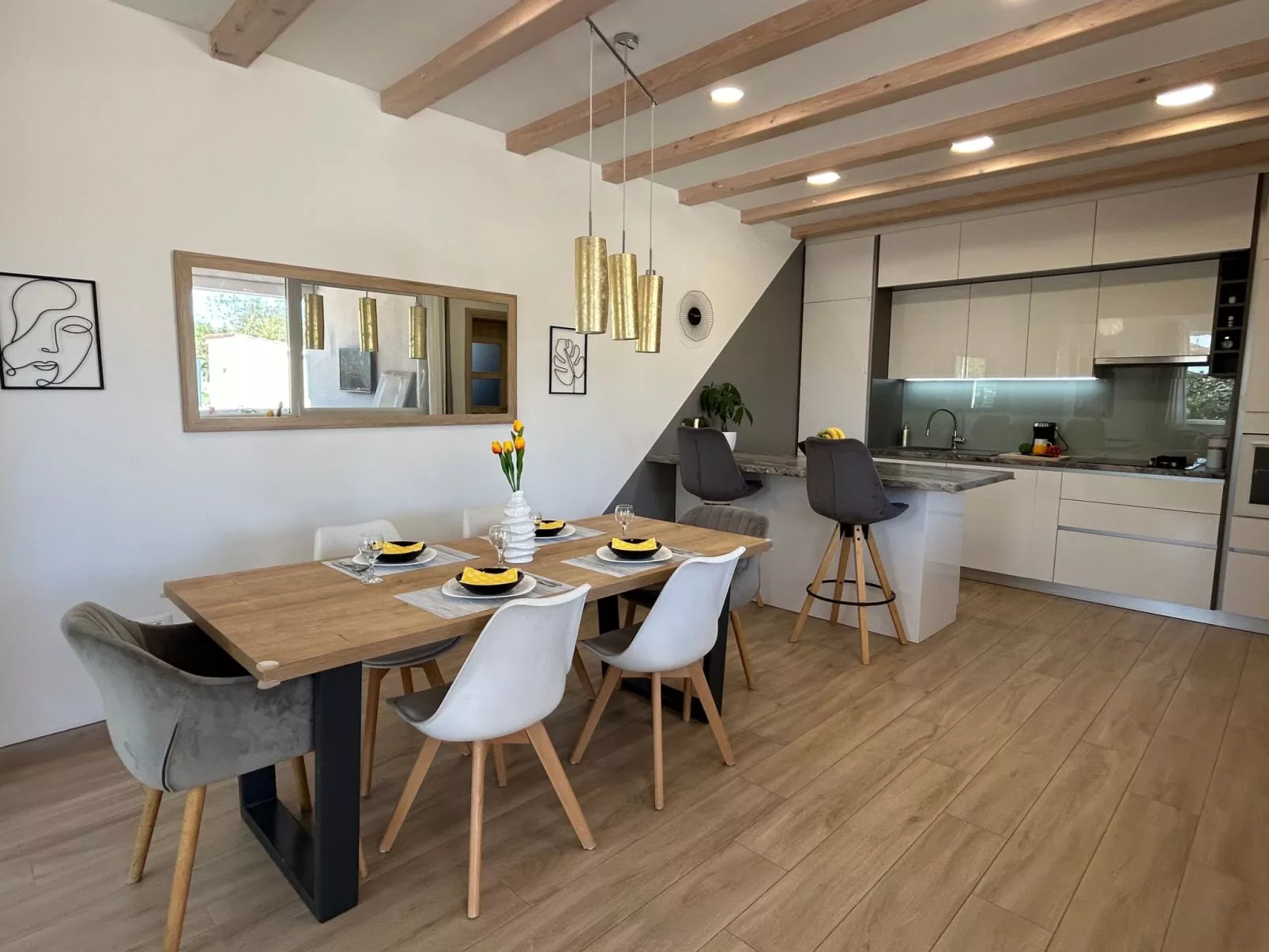 Diva mit privatem Pool - Binnen