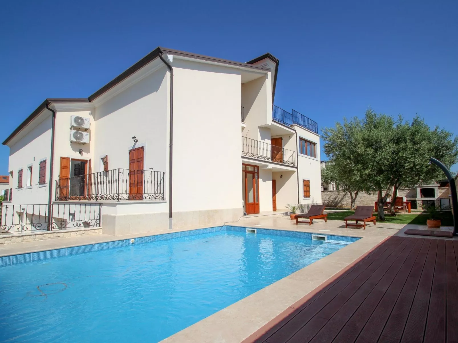 Für 4 Personen ca. 50 m&sup2; in Bužinija, Adriaküste Kroatien (Westküste von I - Buiten