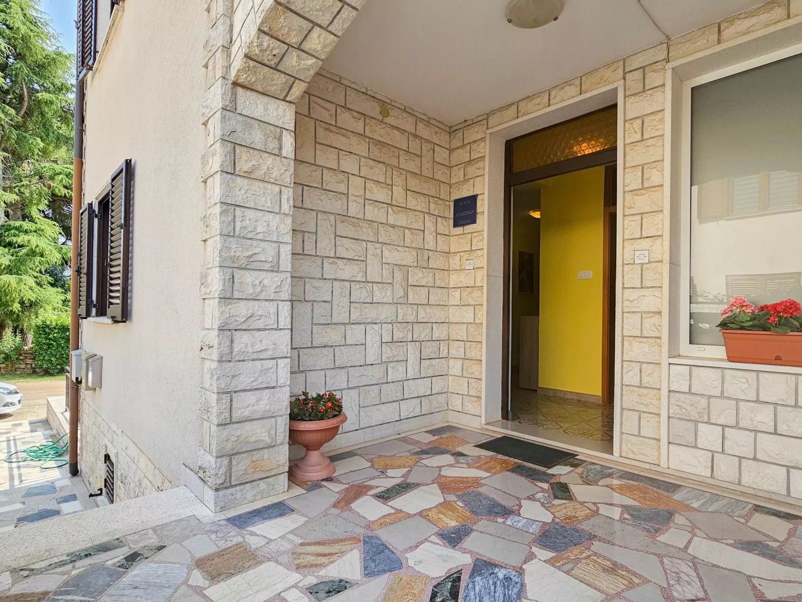 Wohnung "Aurelio" mit Terrasse - Buiten