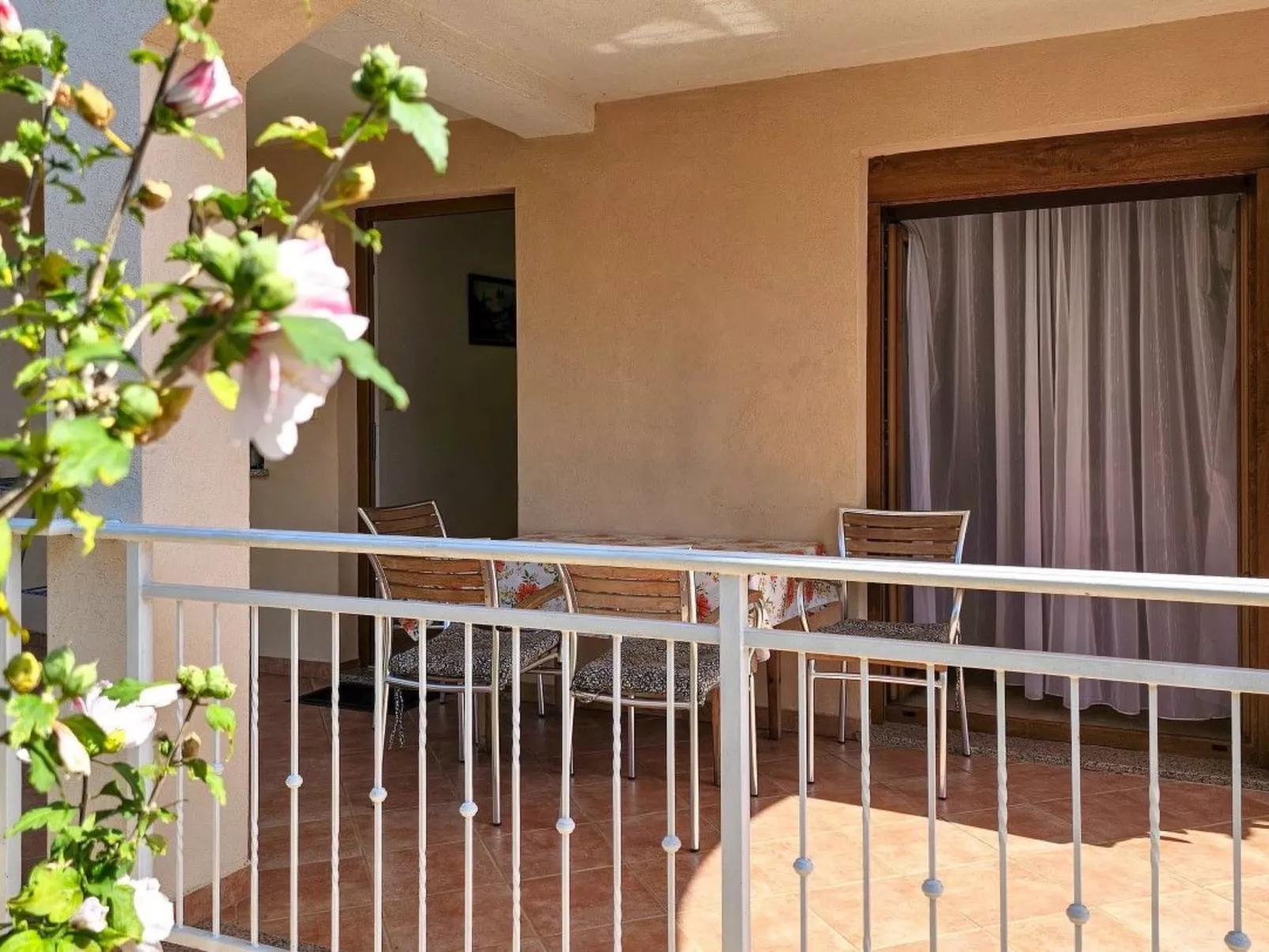 "Viola" mit Terrasse - Binnen