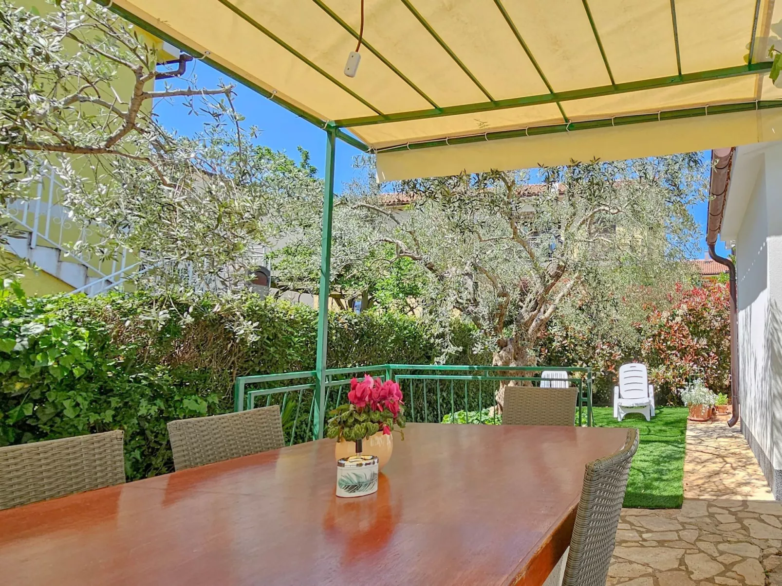 Wohnung "Beco" direkt am Strand - Buiten