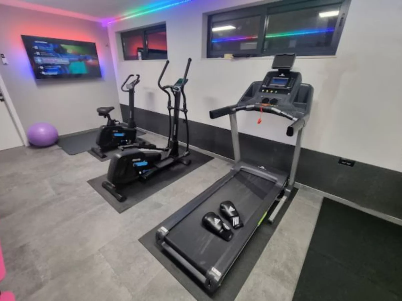 Beautiful villa Lara in Vrana with pool - Image-tags.info