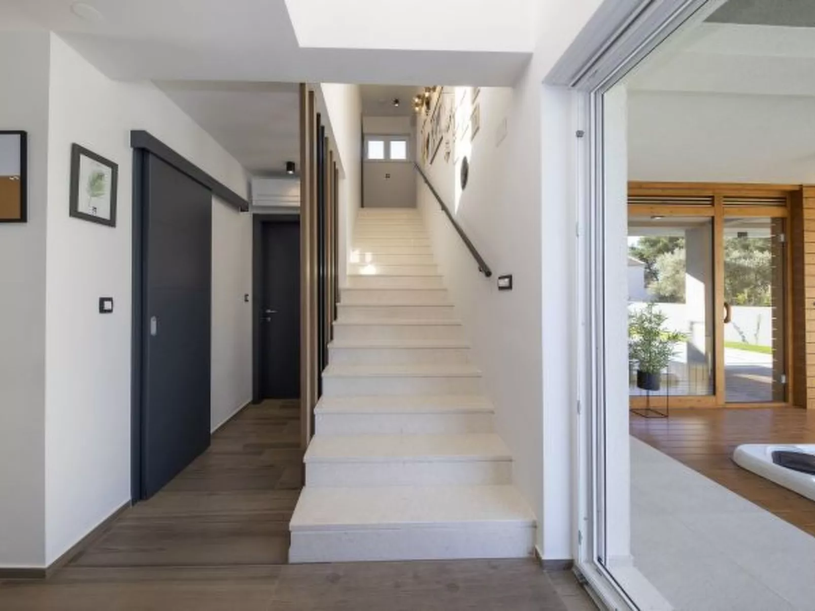 Luxury villa Mary Lou with pool and spa area - Image-tags.info