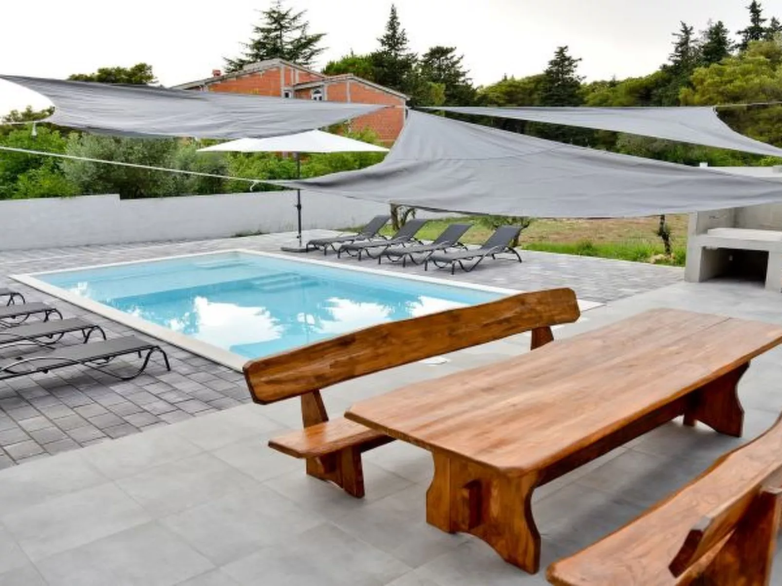 Villa Pinia with pool, Zadar - Image-tags.info