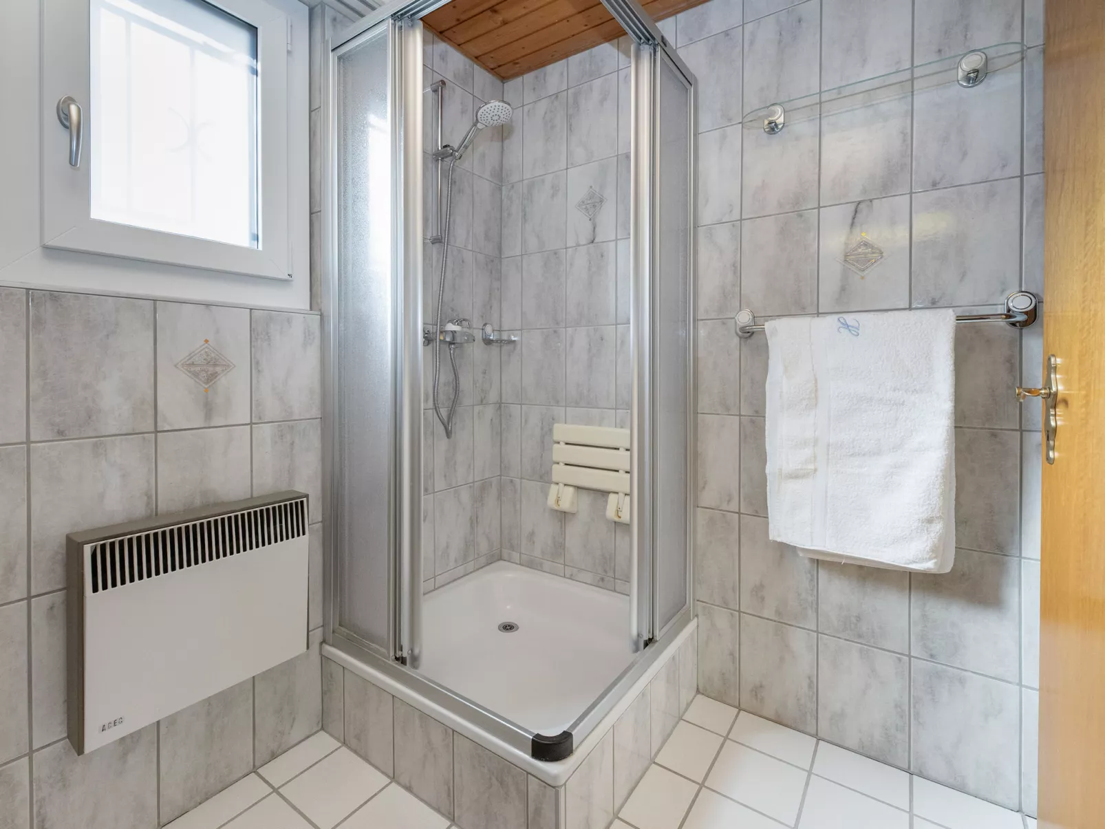 Sous-le-Moulin - Binnen