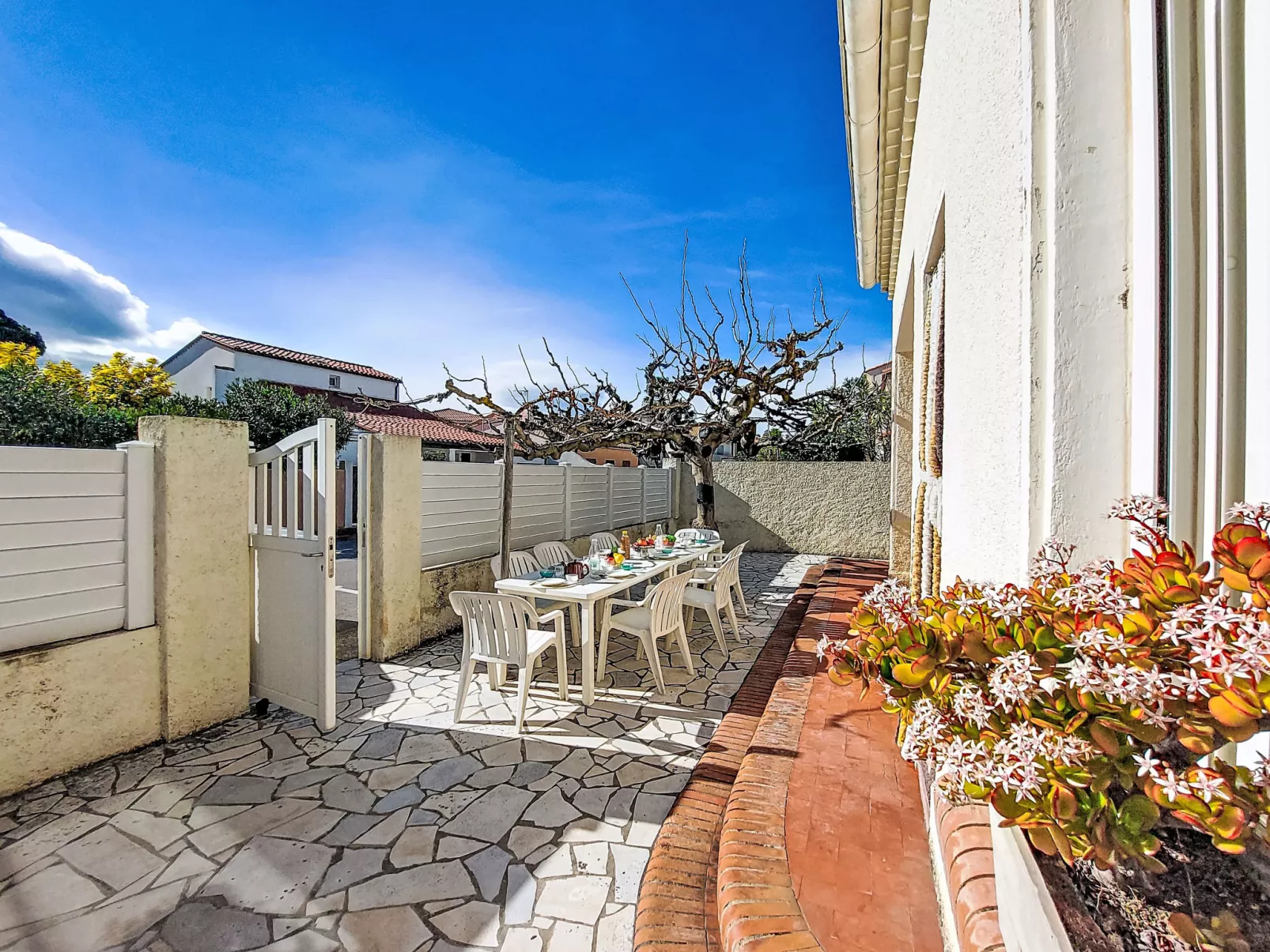 Maison Millet - Buiten