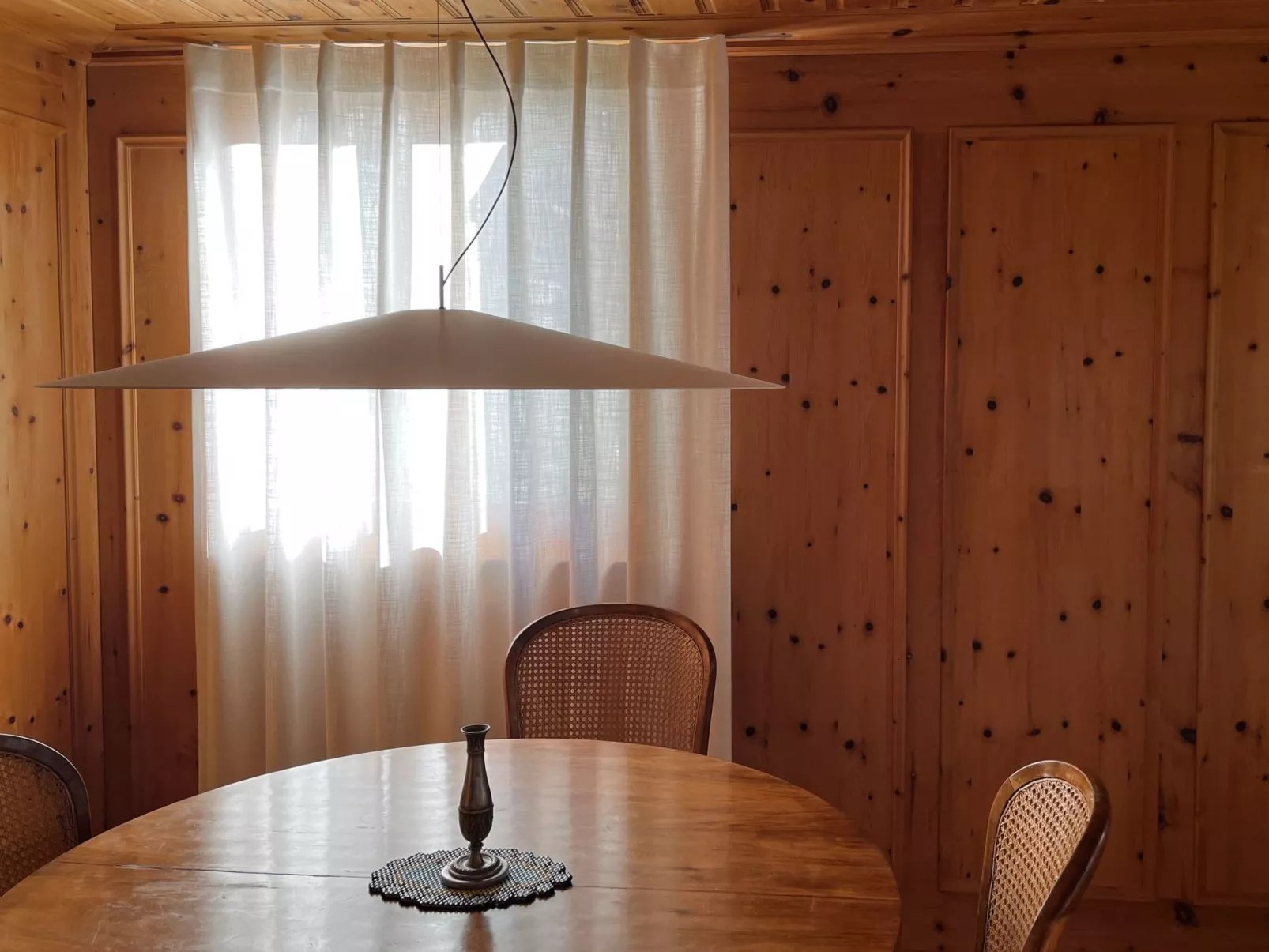 Curtin Duas - Binnen