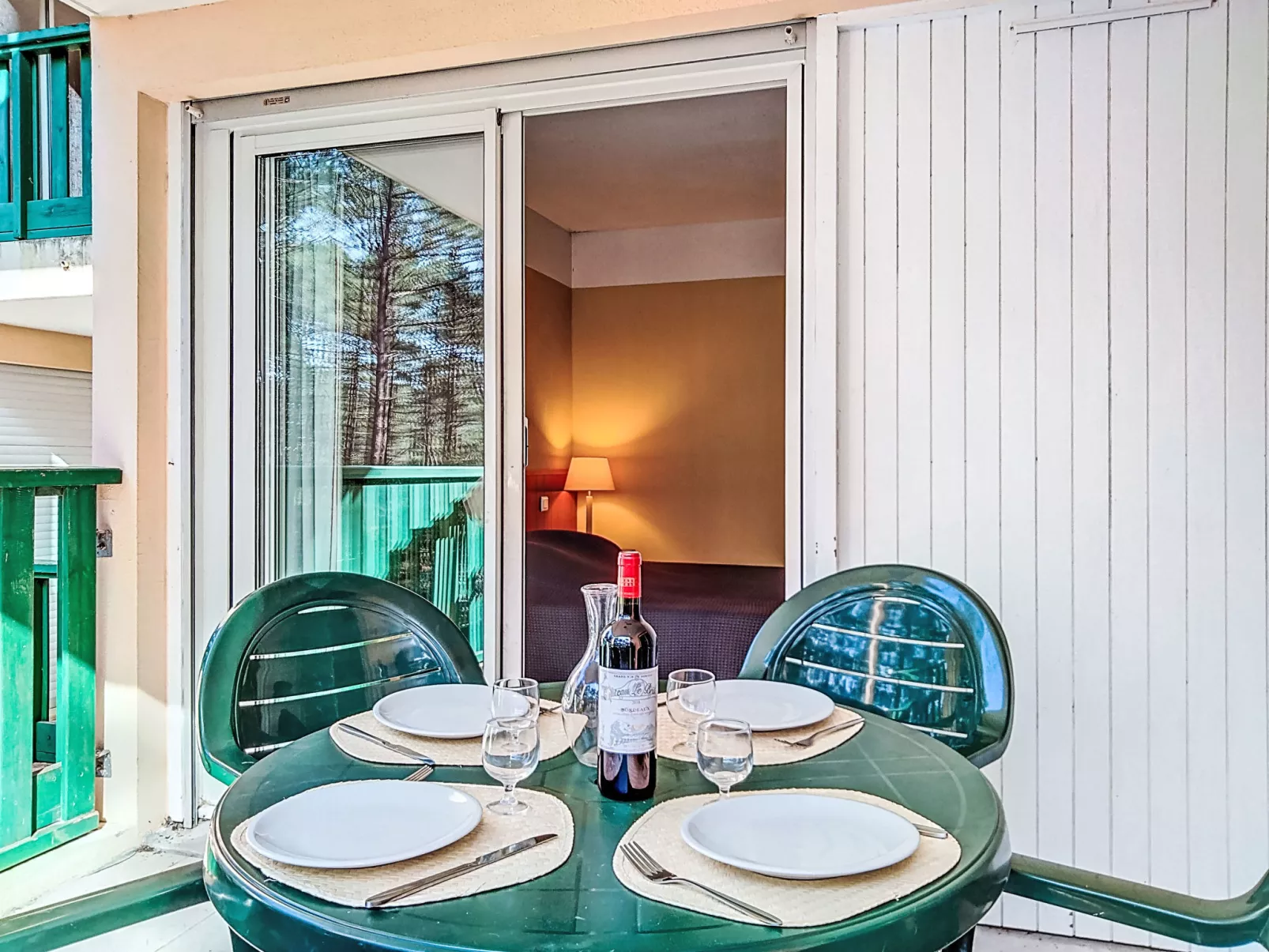 Les Grands Pins - Binnen