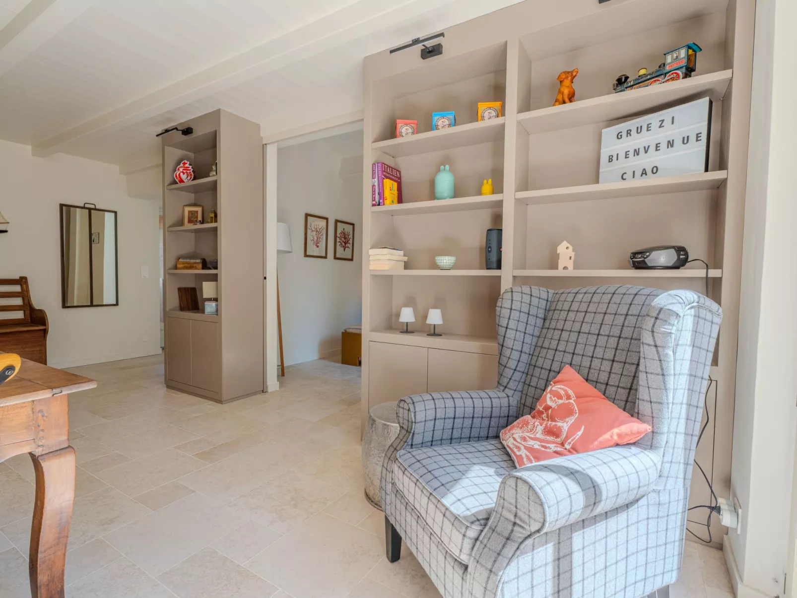 Charme St Sauveur - Binnen