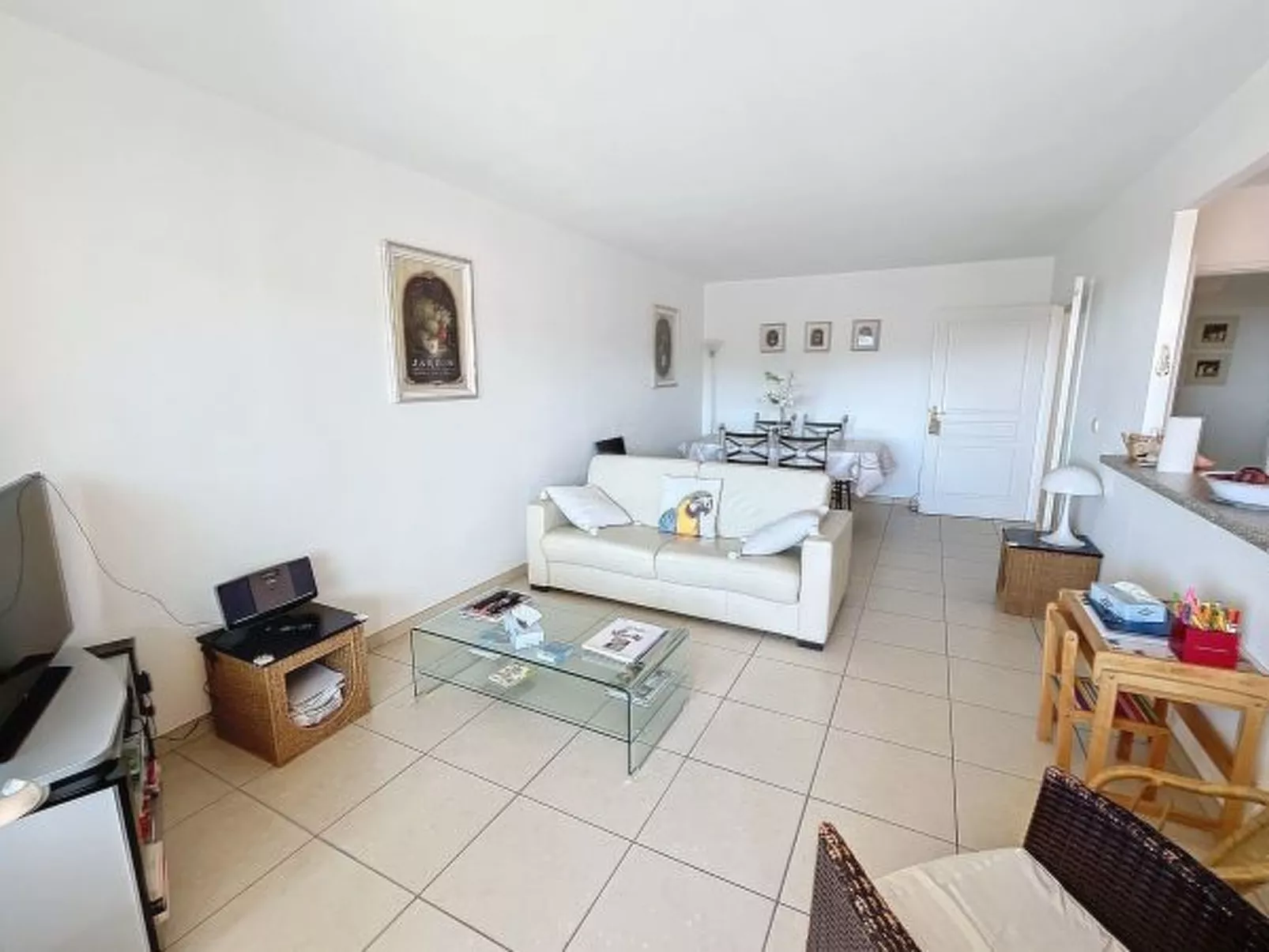 2 bedroom 2 bathrooms with pool 339 - Image-tags.info