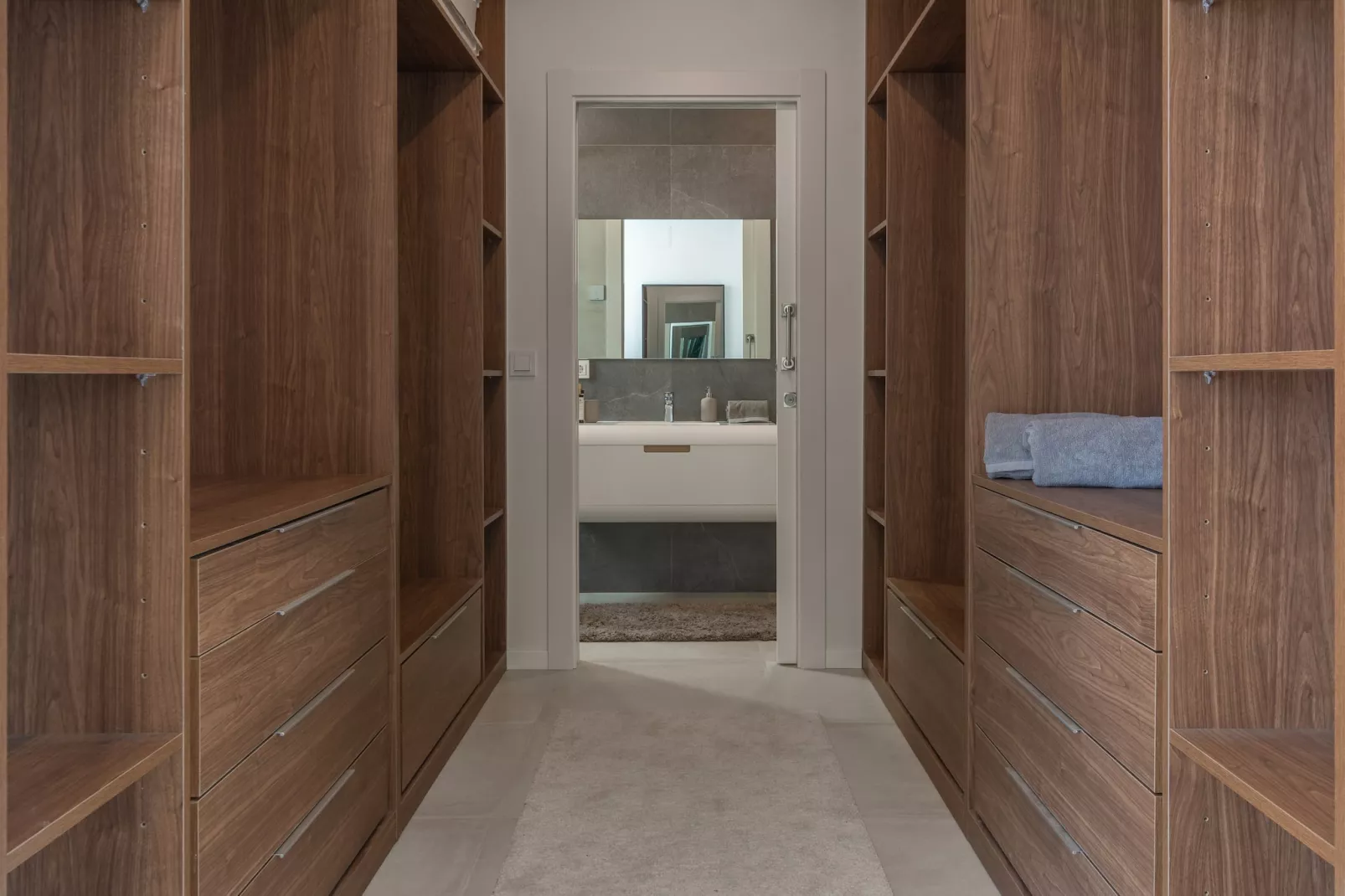 Modern Villa with Private Pool & Rooftop Terrace - Badkamer