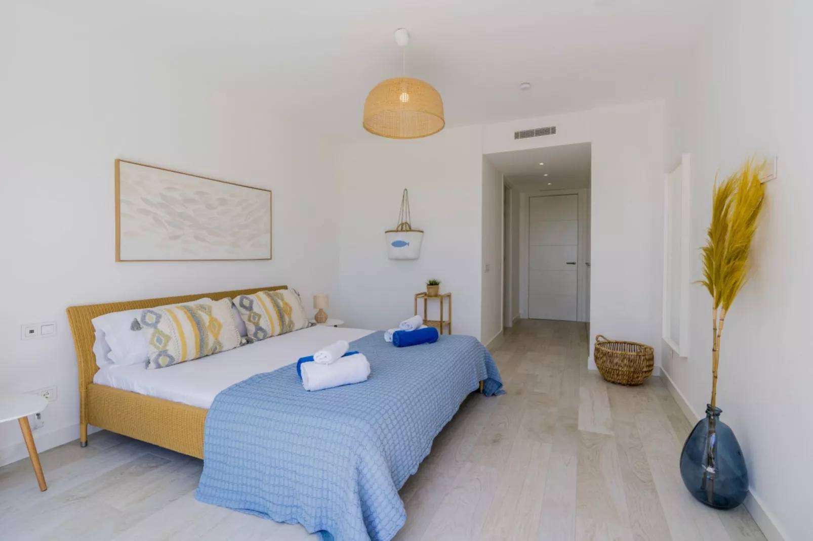 Stylish 3-Bed Apartment | Alcazaba Lagoon (1204) - Slaapkamer