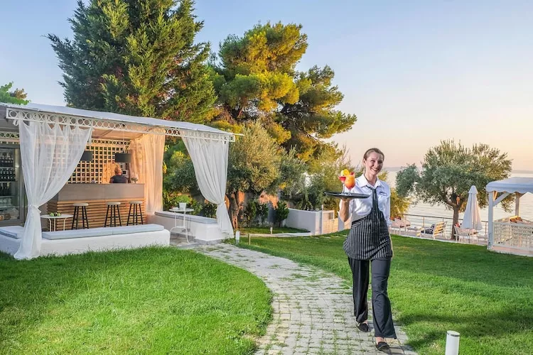Holiday residence Acrotel Athena Villas, Elia Beach-Maisonette - Tuinen zomer