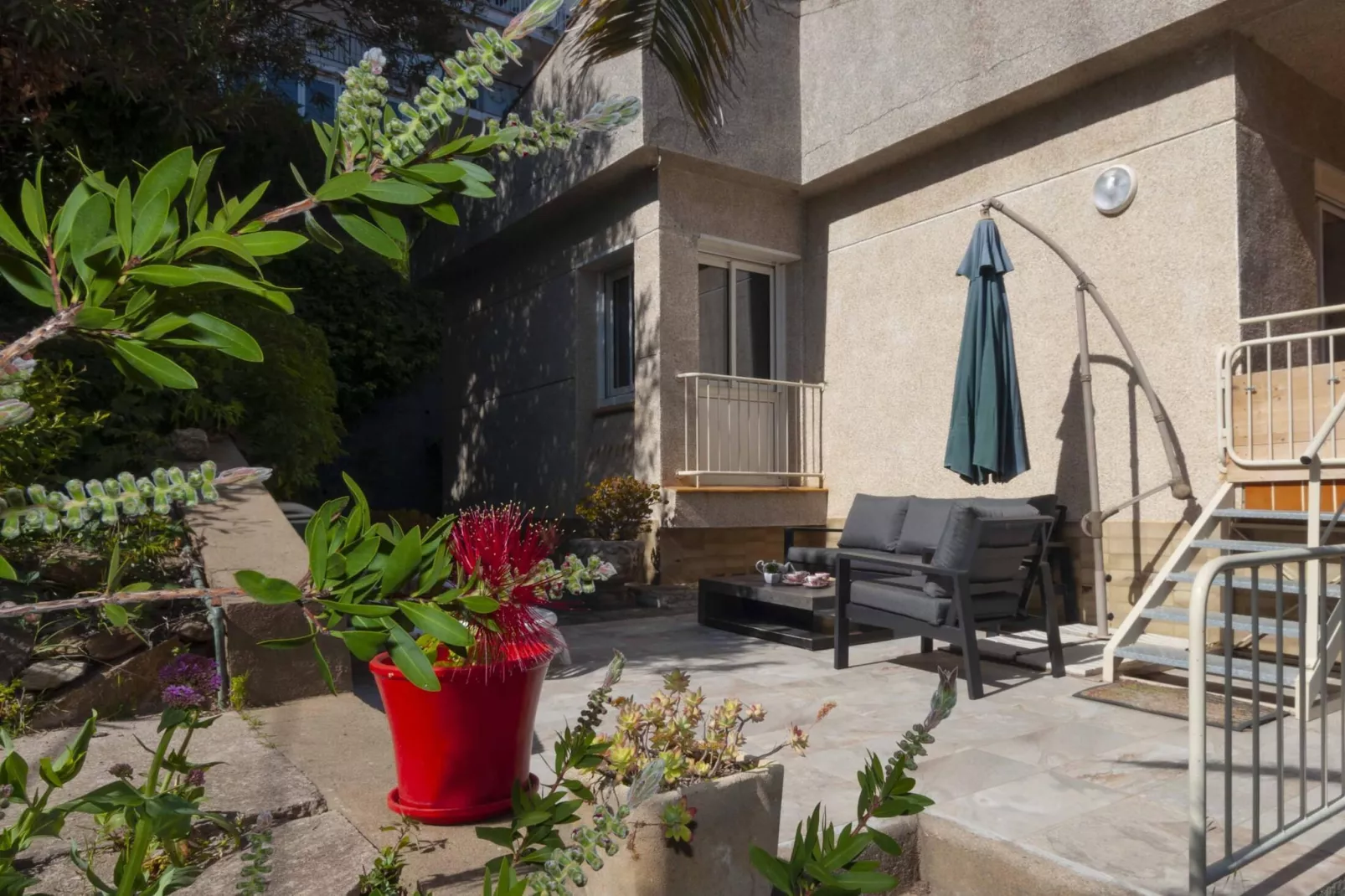 1233 VILA NEUS con piscina - Terrasbalkon