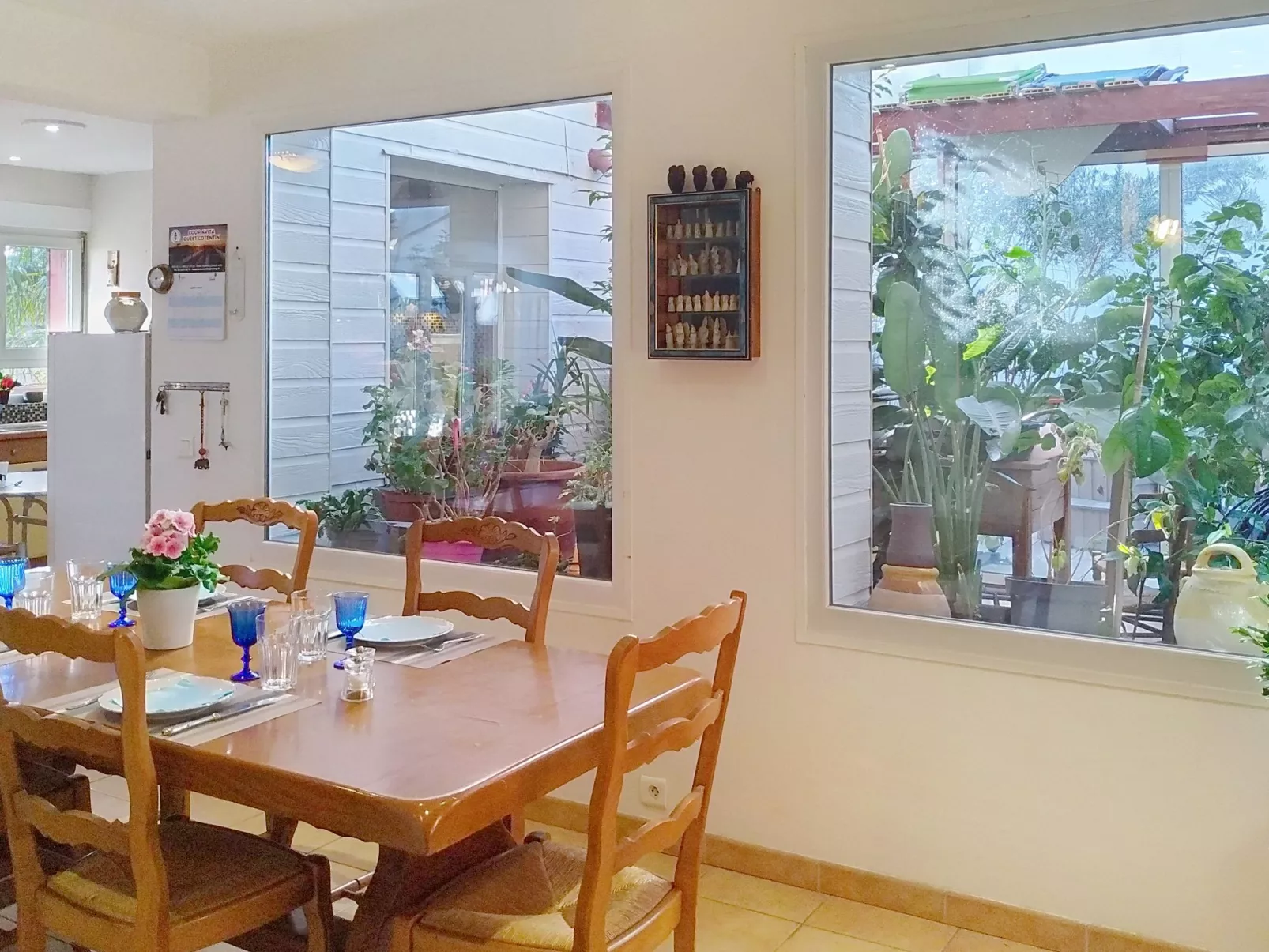 Le Paradis des Fleurs - Binnen