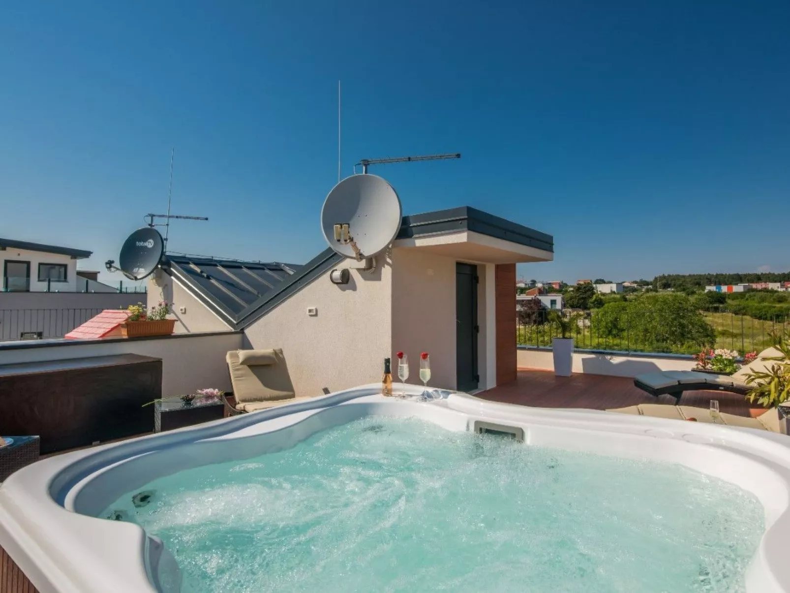 Für 6 Personen ca. 130 m&sup2; in Novigrad, Adriaküste Kroatien (Westküste von - Image-tags.info